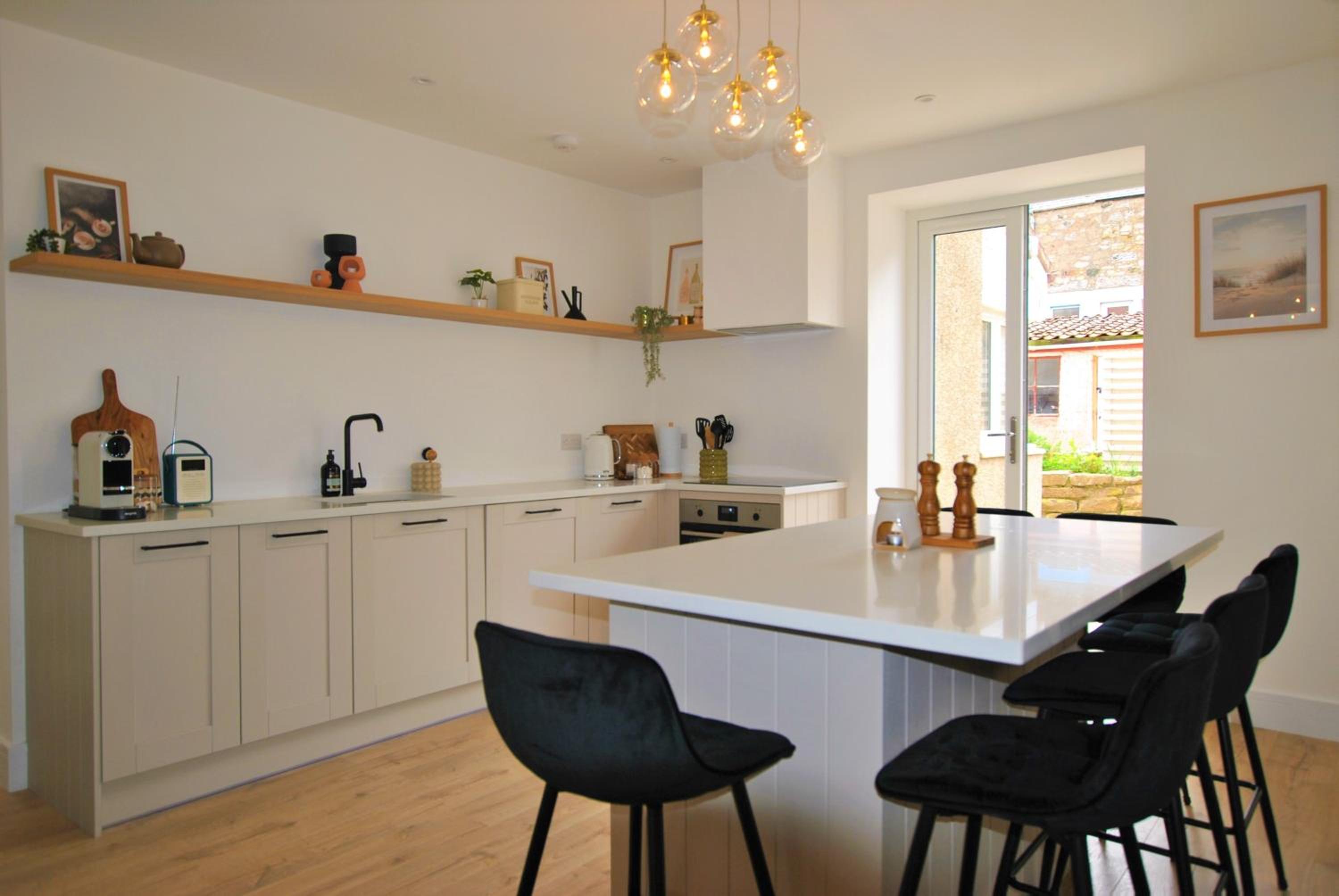 Crows Neuk- fabulous coastal family home view 3