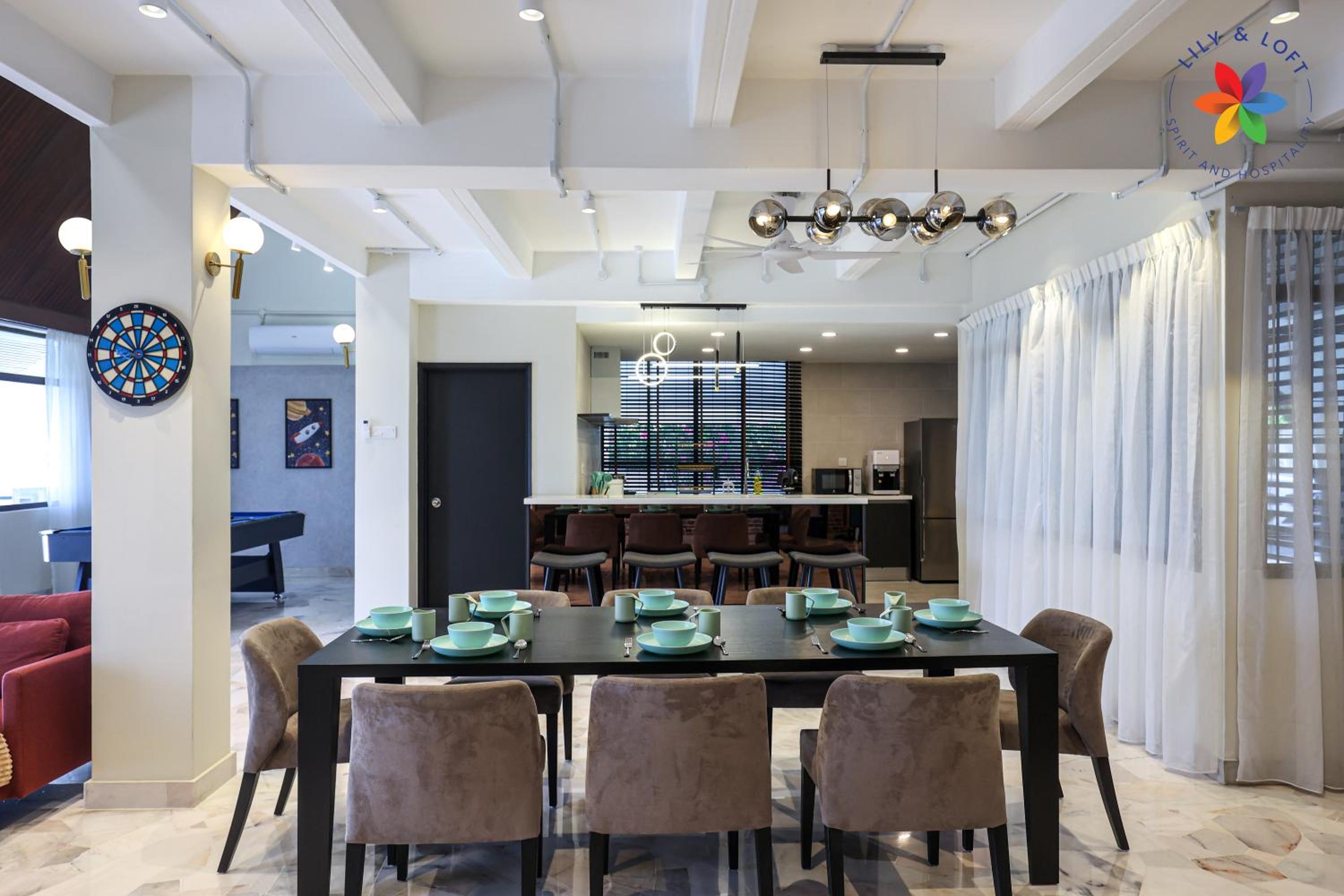 KL Townhouse Villa by LilyandLoft