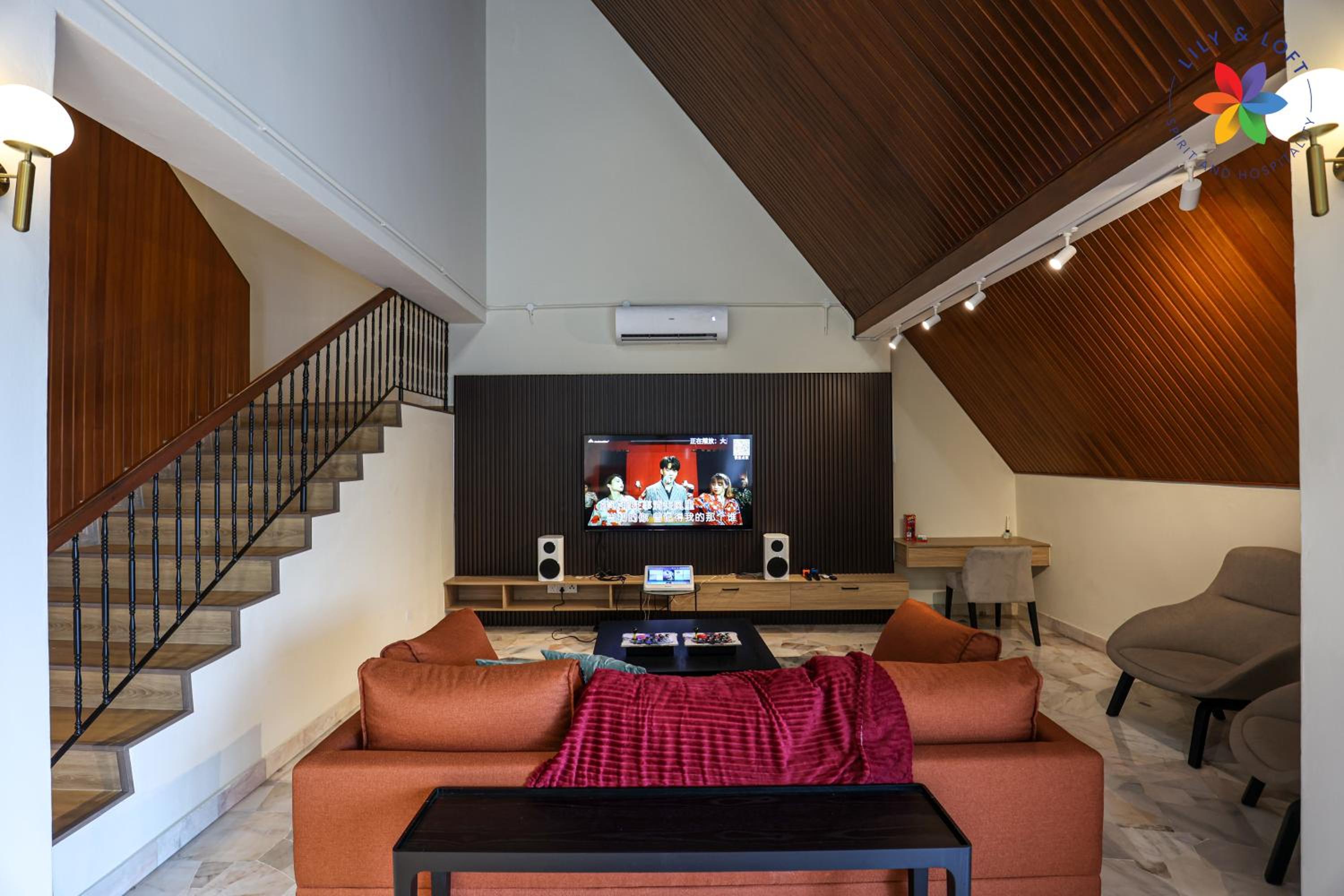 KL Townhouse Villa by LilyandLoft