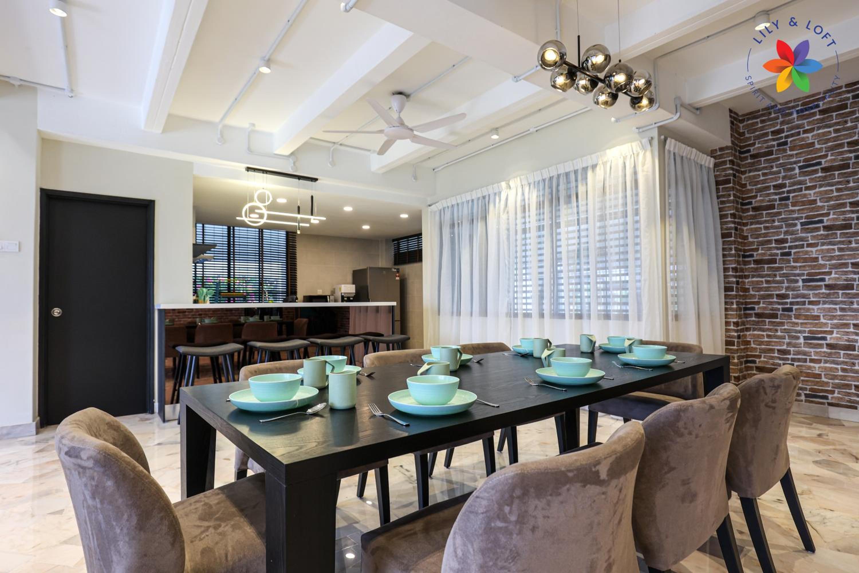 KL Townhouse Villa by LilyandLoft