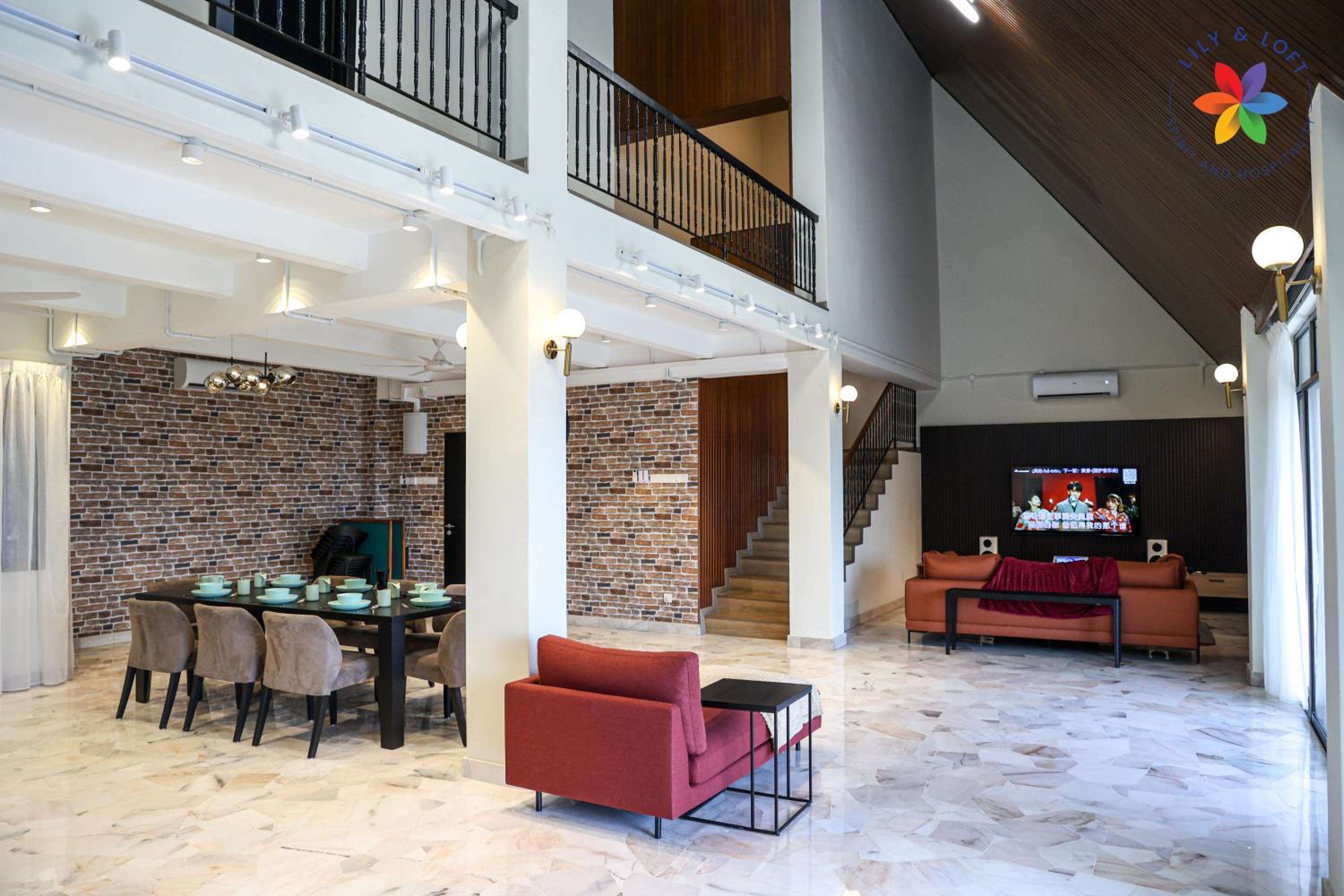 KL Townhouse Villa by LilyandLoft