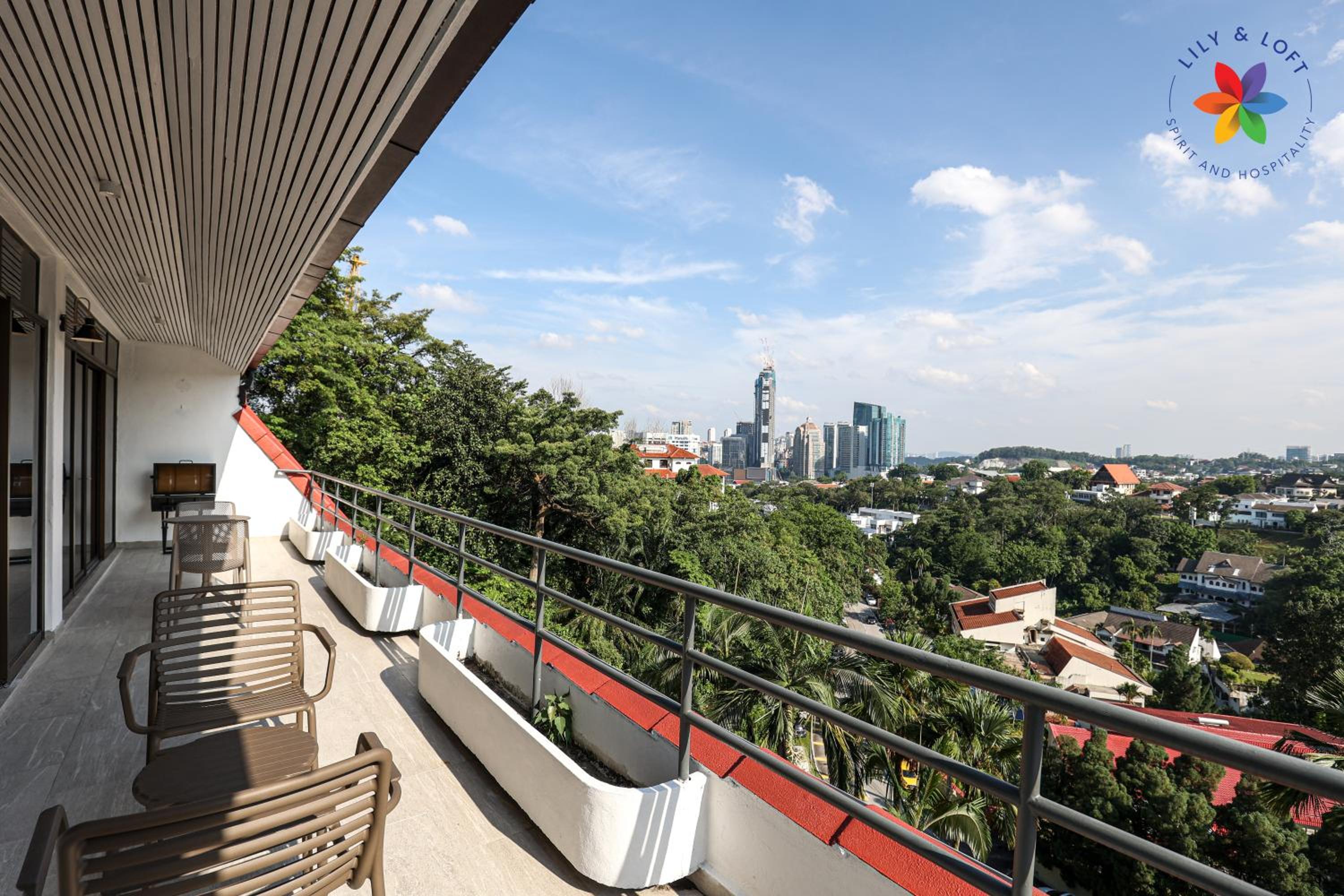 KL Townhouse Villa by LilyandLoft