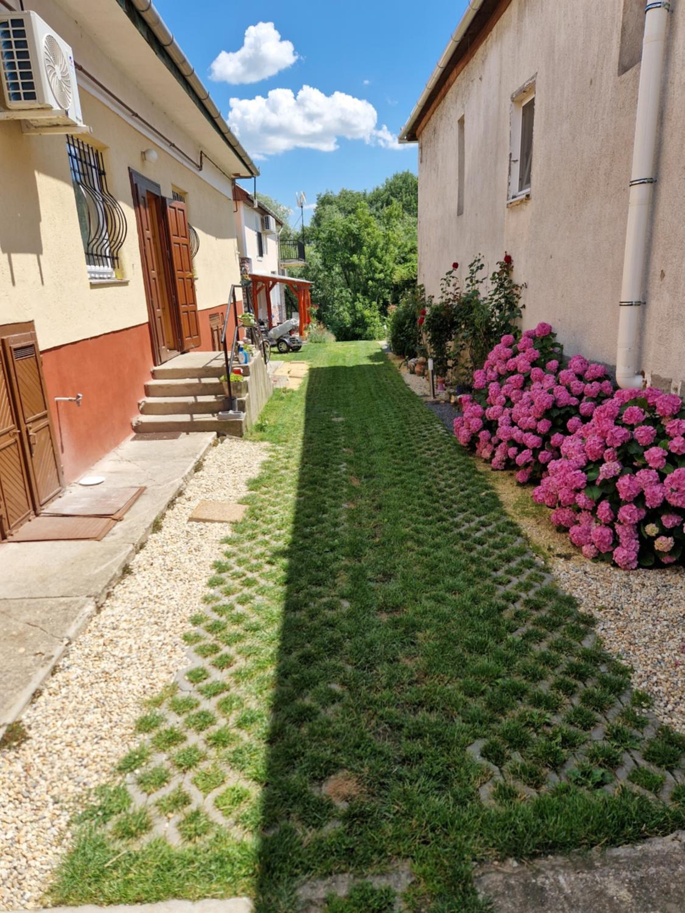 Gecse-Villa view 3