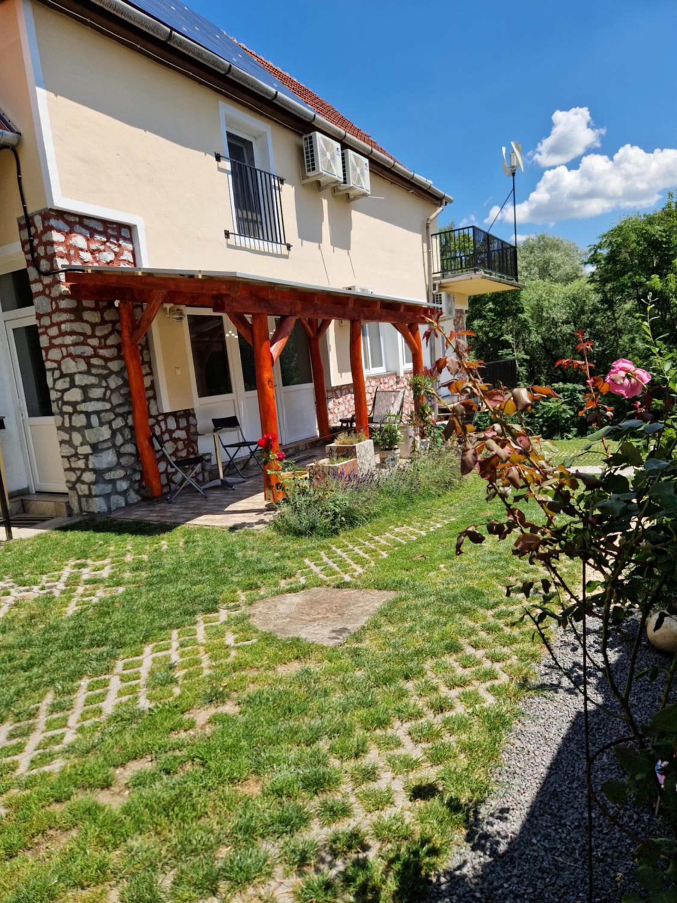 Gecse-Villa view 5