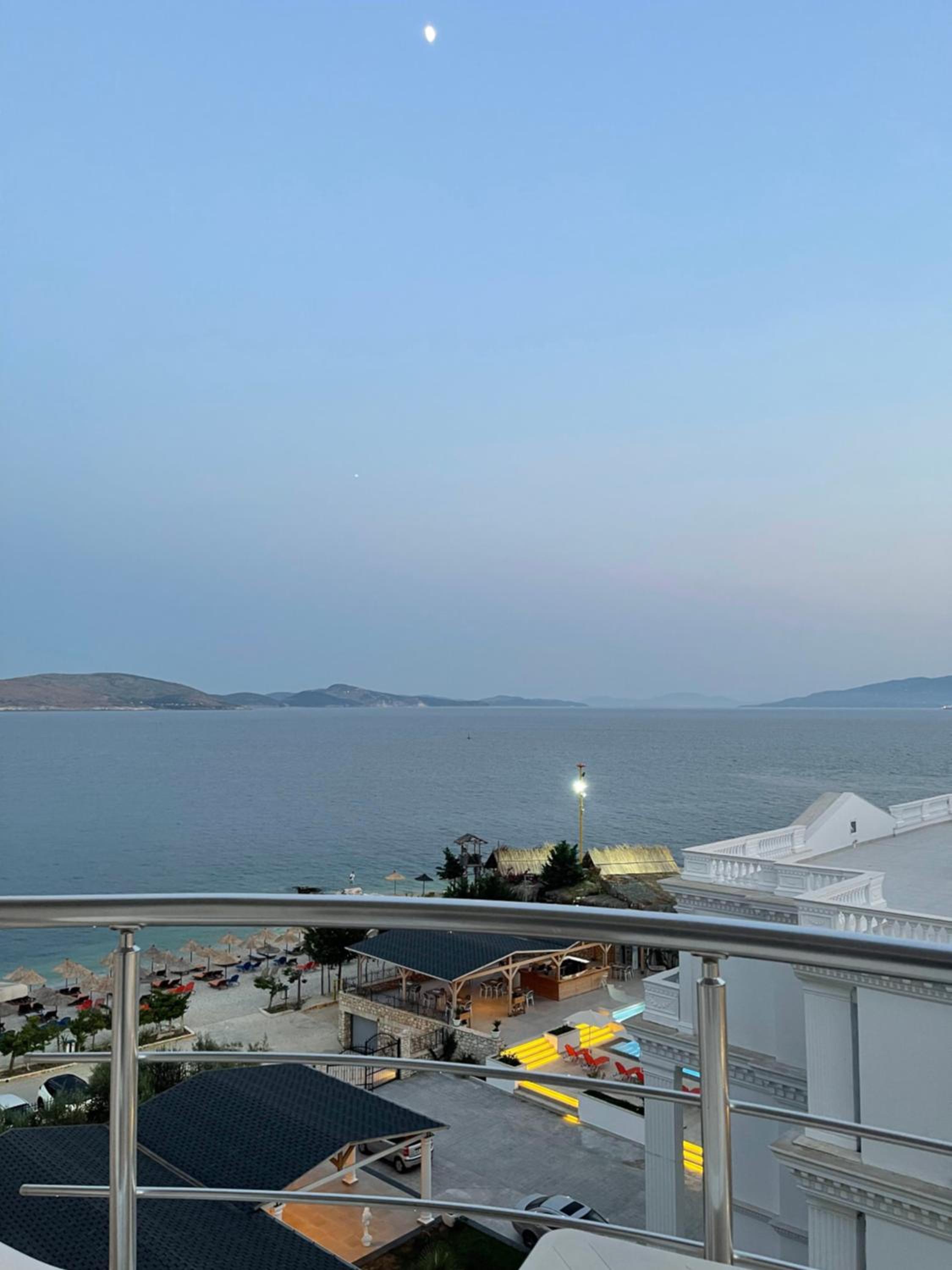 ENTi Apartments - Africana Beach