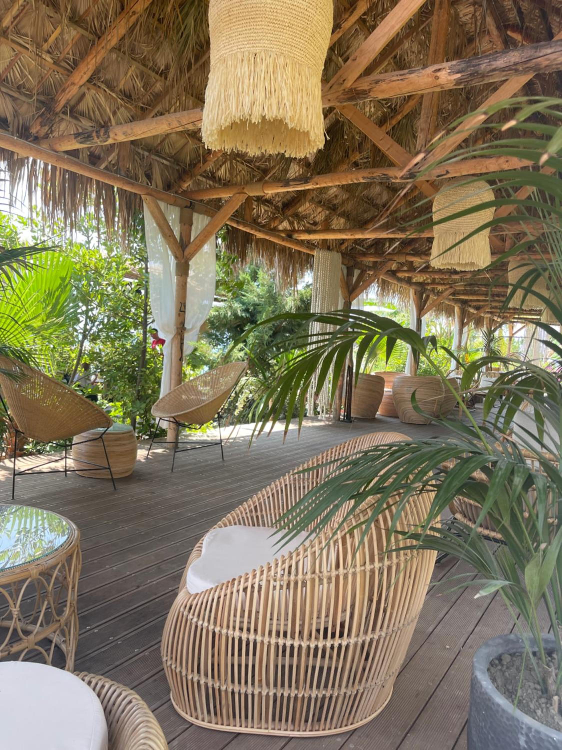ENTi Apartments - Africana Beach