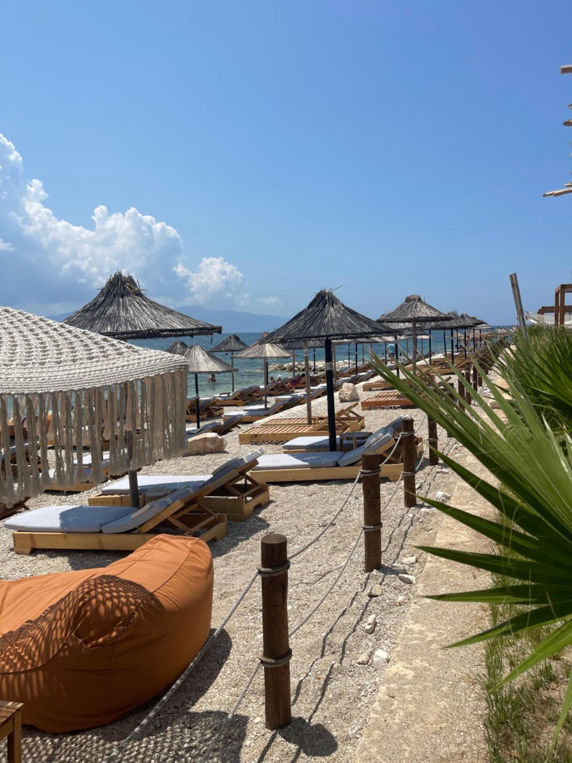 ENTi Apartments - Africana Beach