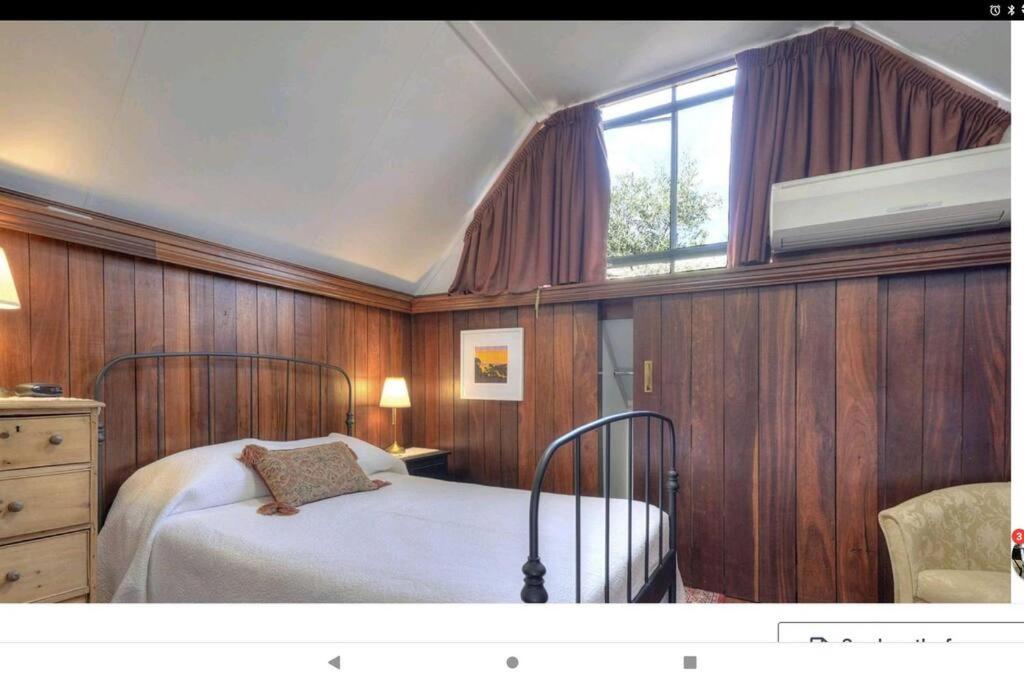 Snow-white's 2 bedroom City heart Cottage in Perth 6000