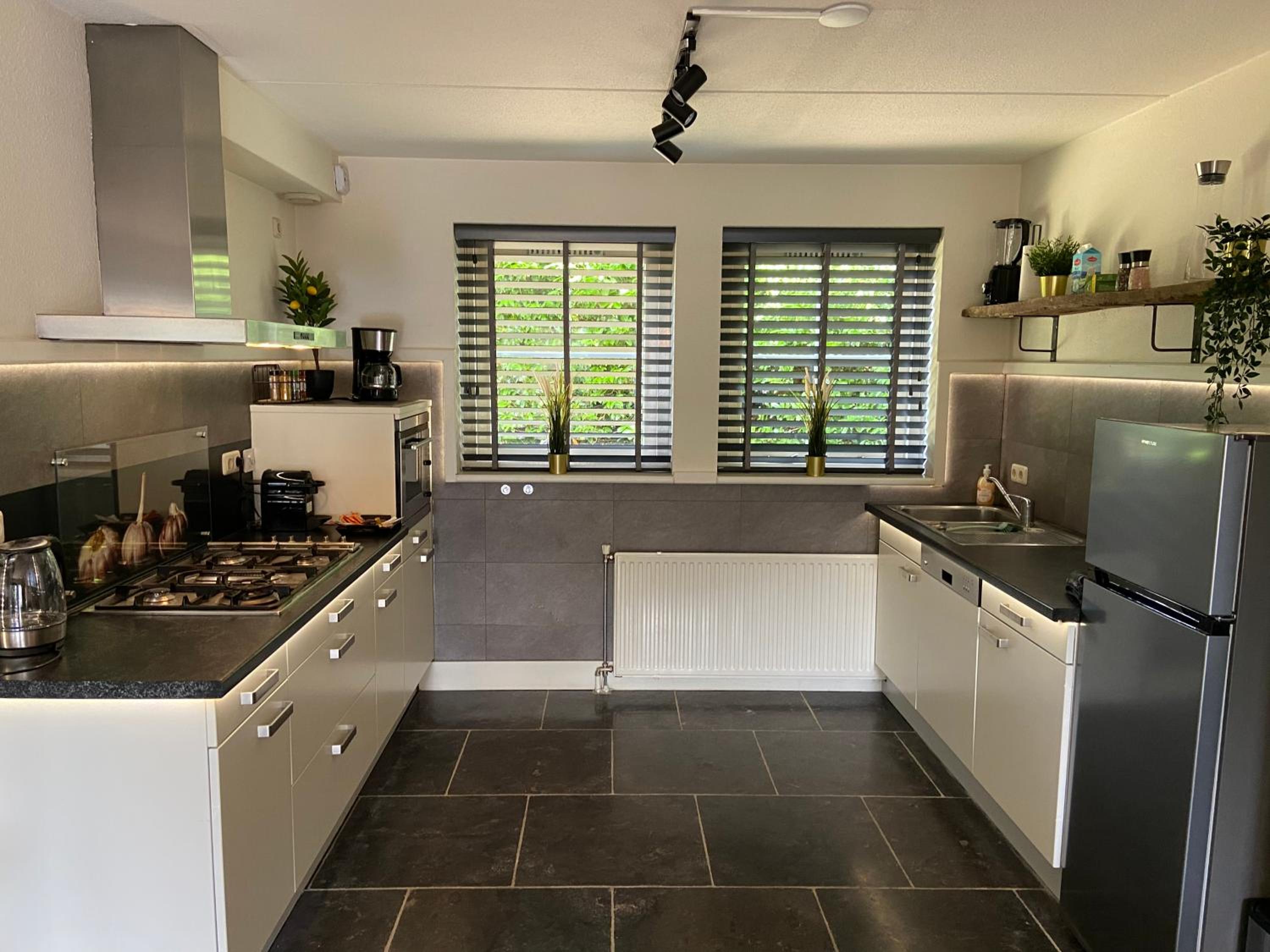 Wellness Bosboerderij de Goudsberg met hottub en sauna view 3