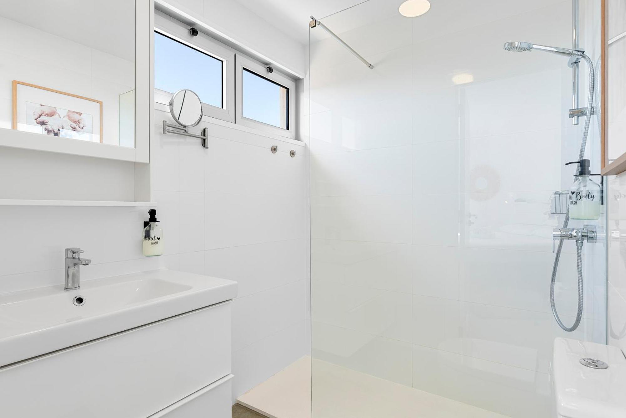 MEDANO4YOU Surfers Paradise Beachfront Home