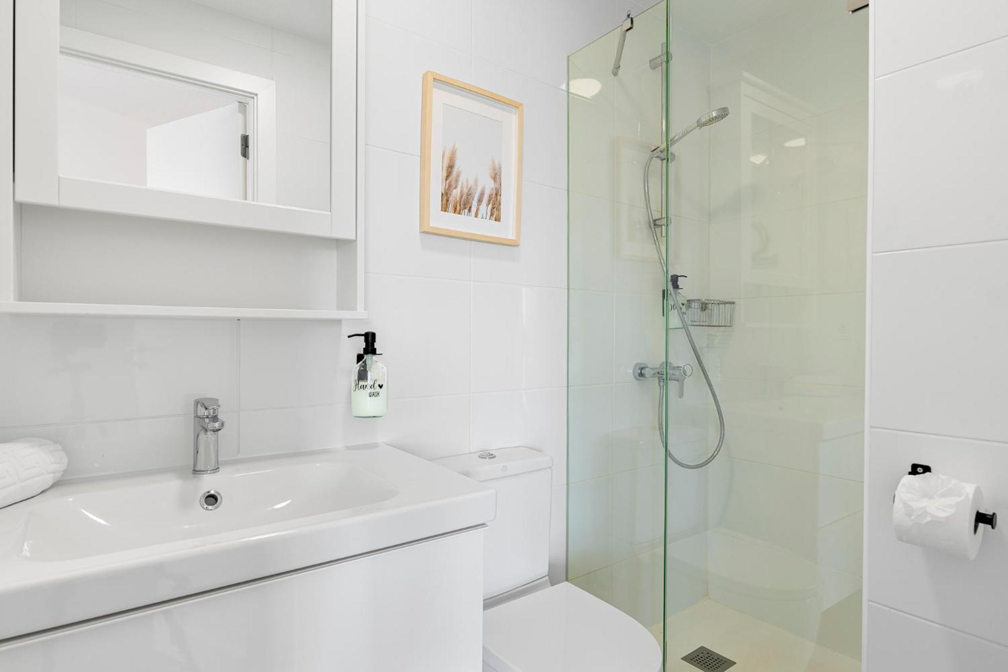 MEDANO4YOU Surfers Paradise Beachfront Home