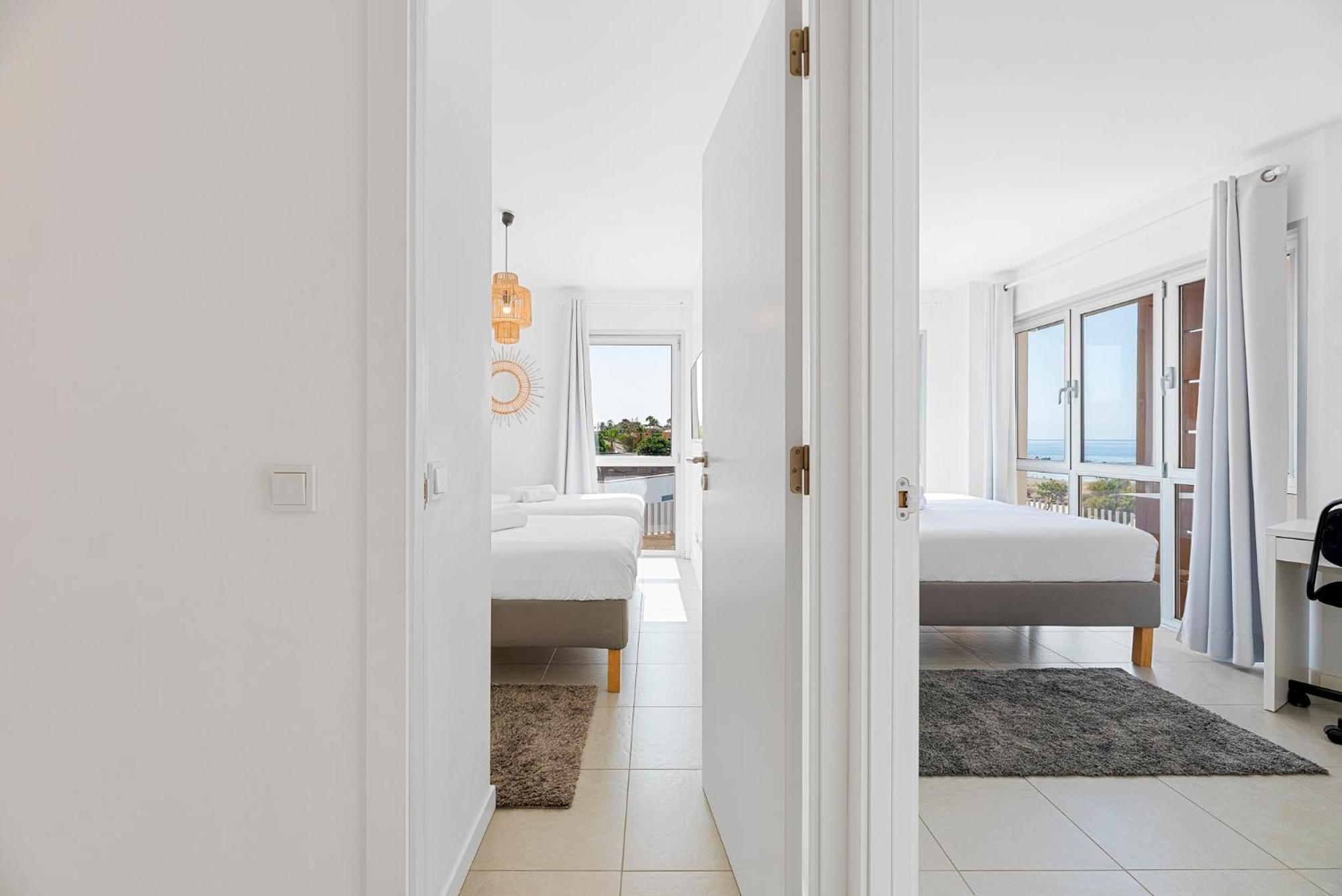 MEDANO4YOU Surfers Paradise Beachfront Home