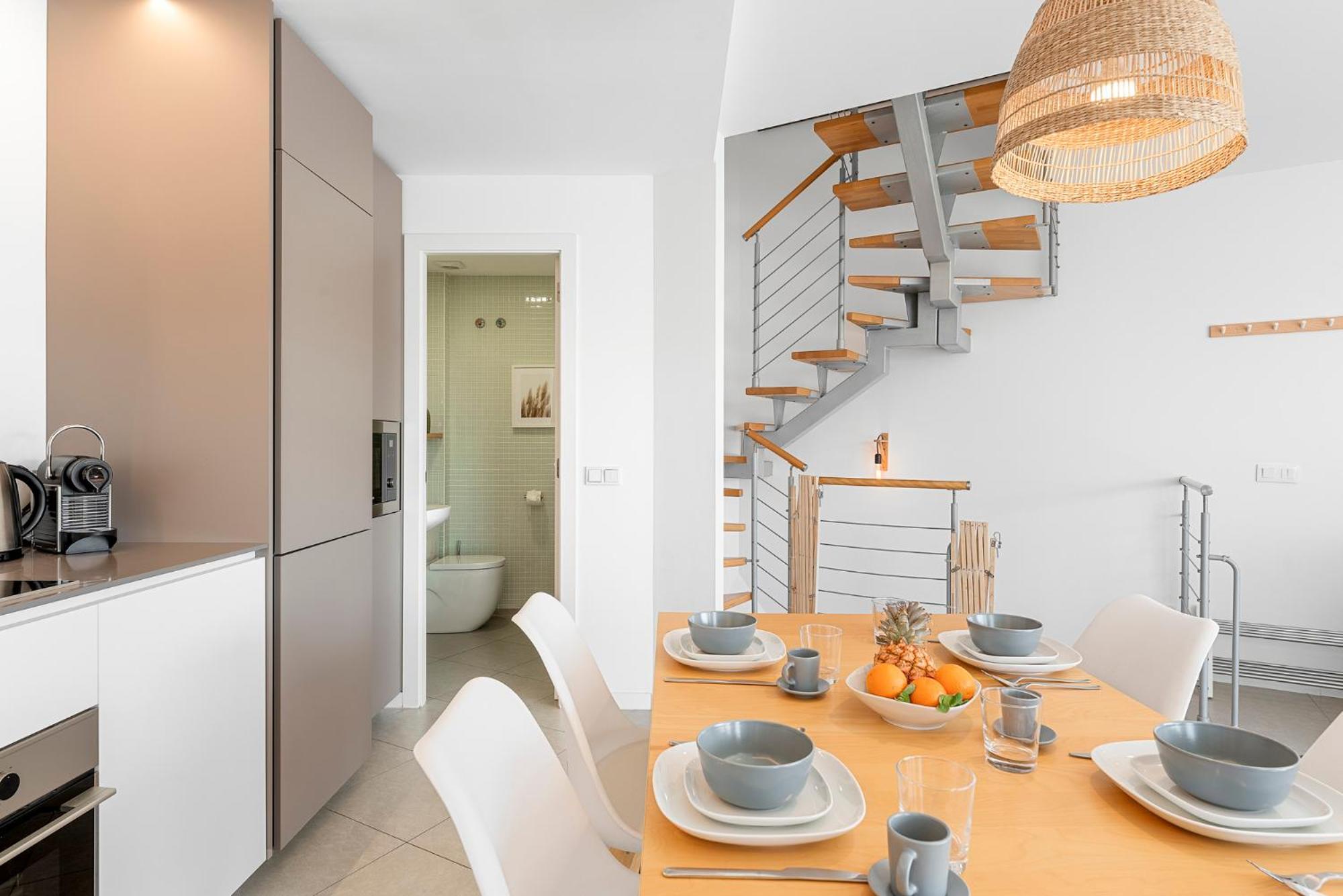 MEDANO4YOU Surfers Paradise Beachfront Home