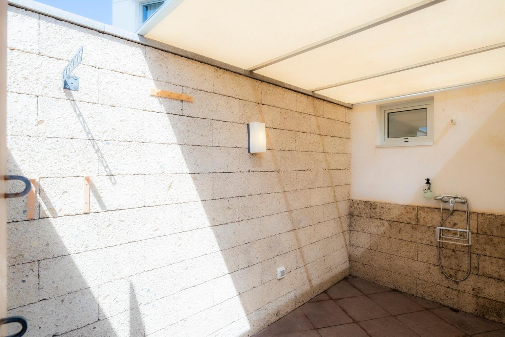 MEDANO4YOU Surfers Paradise Beachfront Home