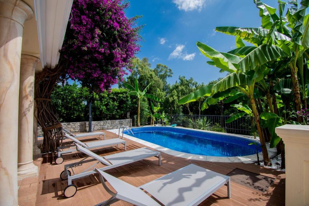 Vila Oliva