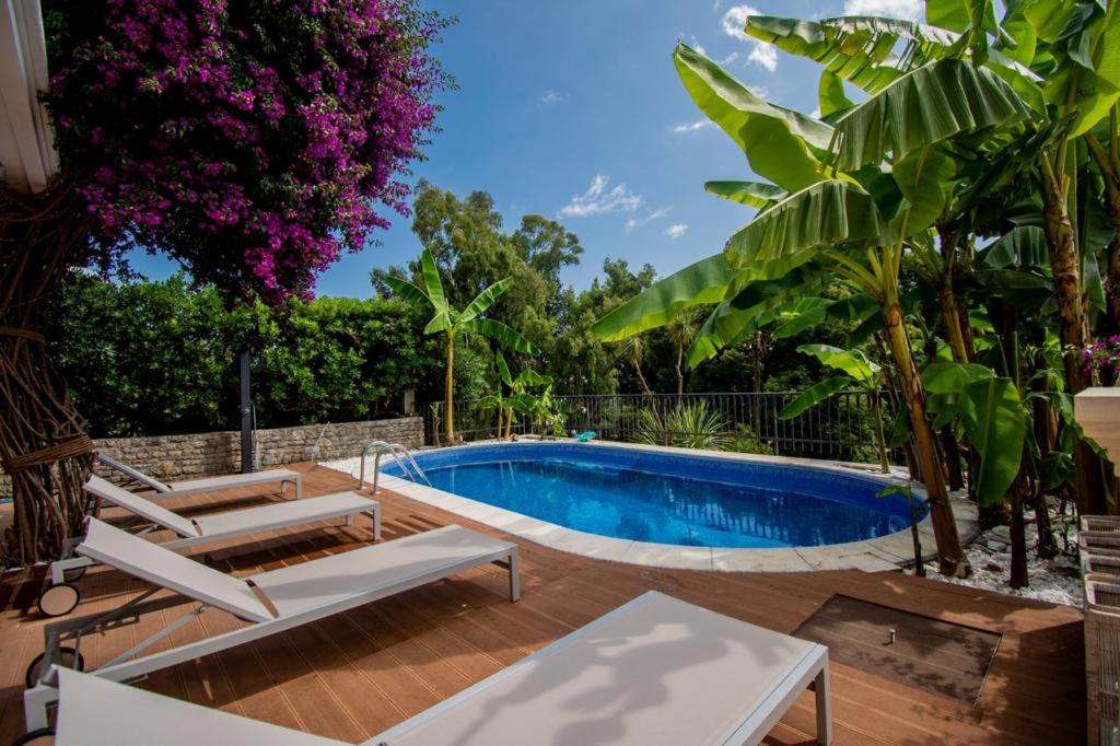Vila Oliva