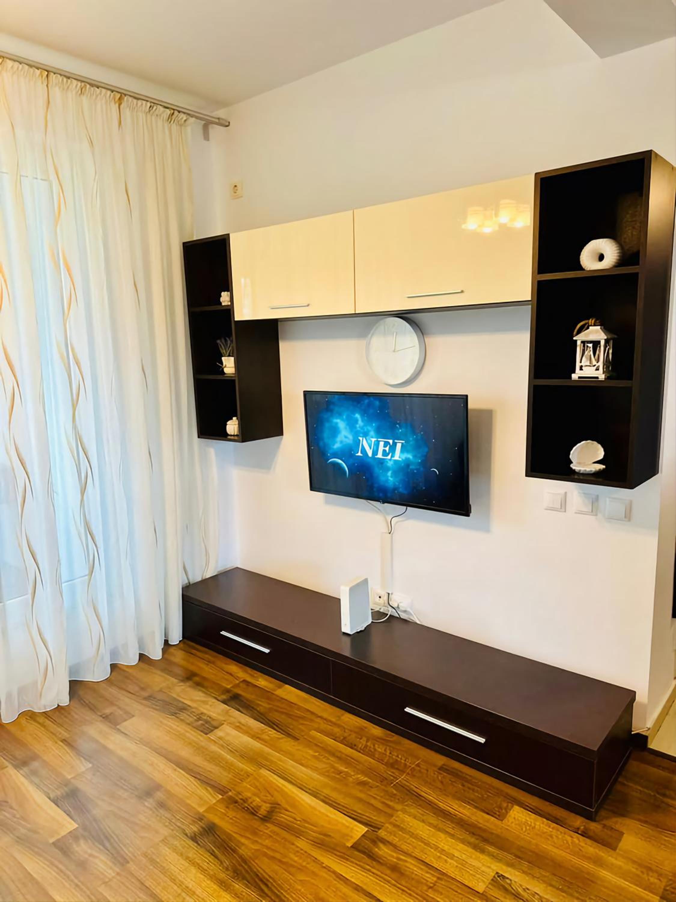 Moon Modern Apartment
