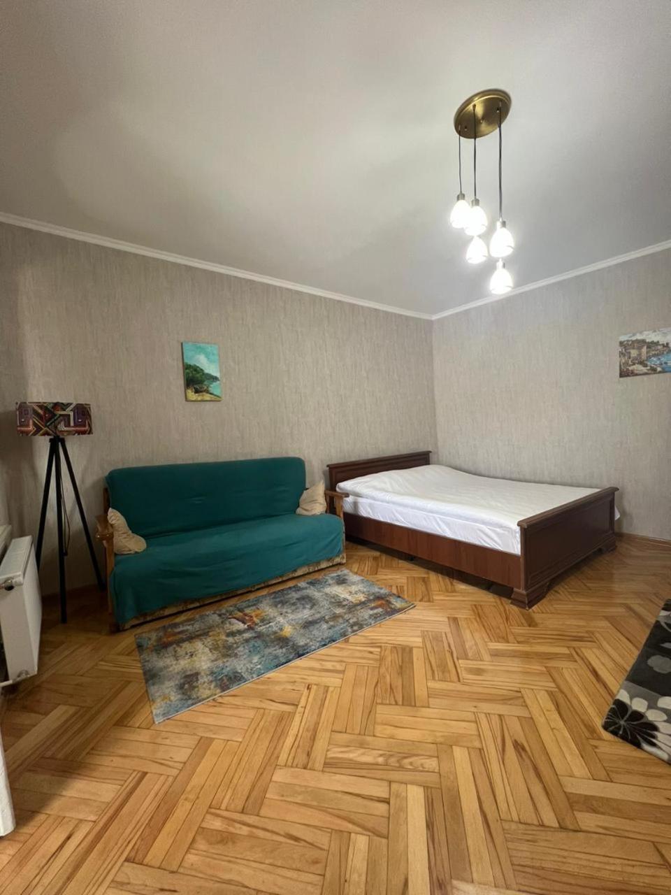 Apartments on Bakhvi