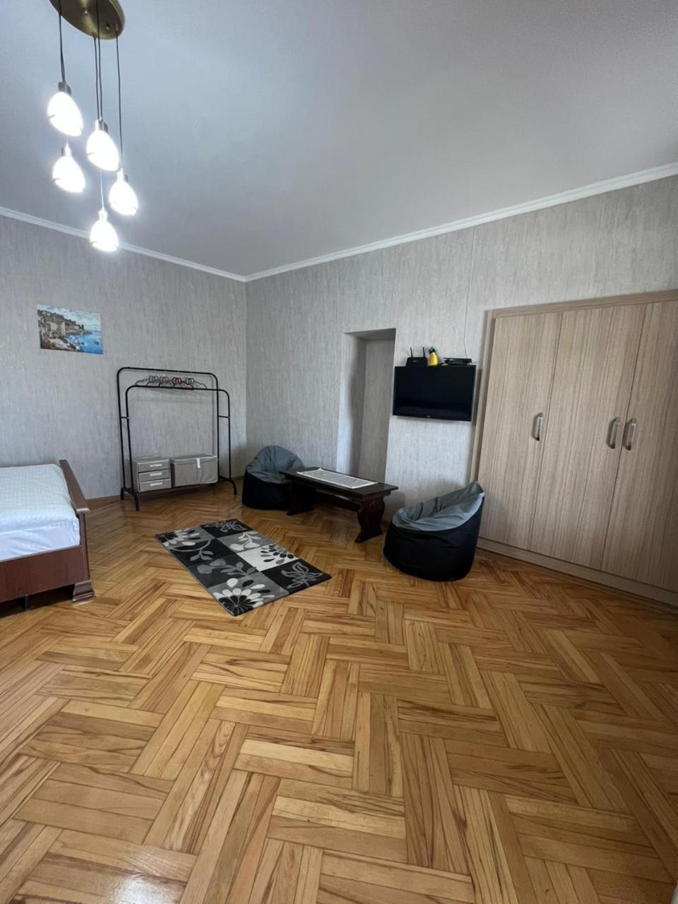 Apartments on Bakhvi