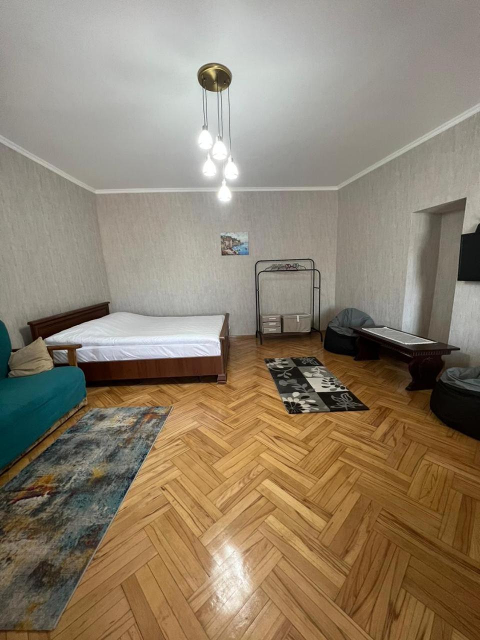Apartments on Bakhvi