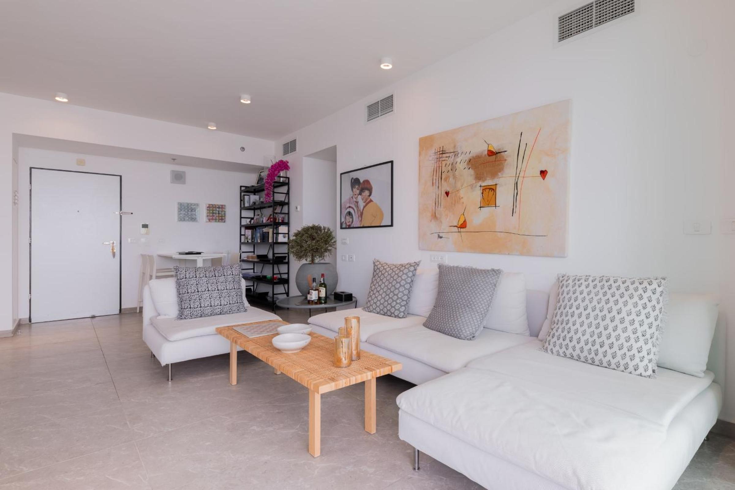 Neve Tzedek Apartment-Hosted by Sweetstay view 4