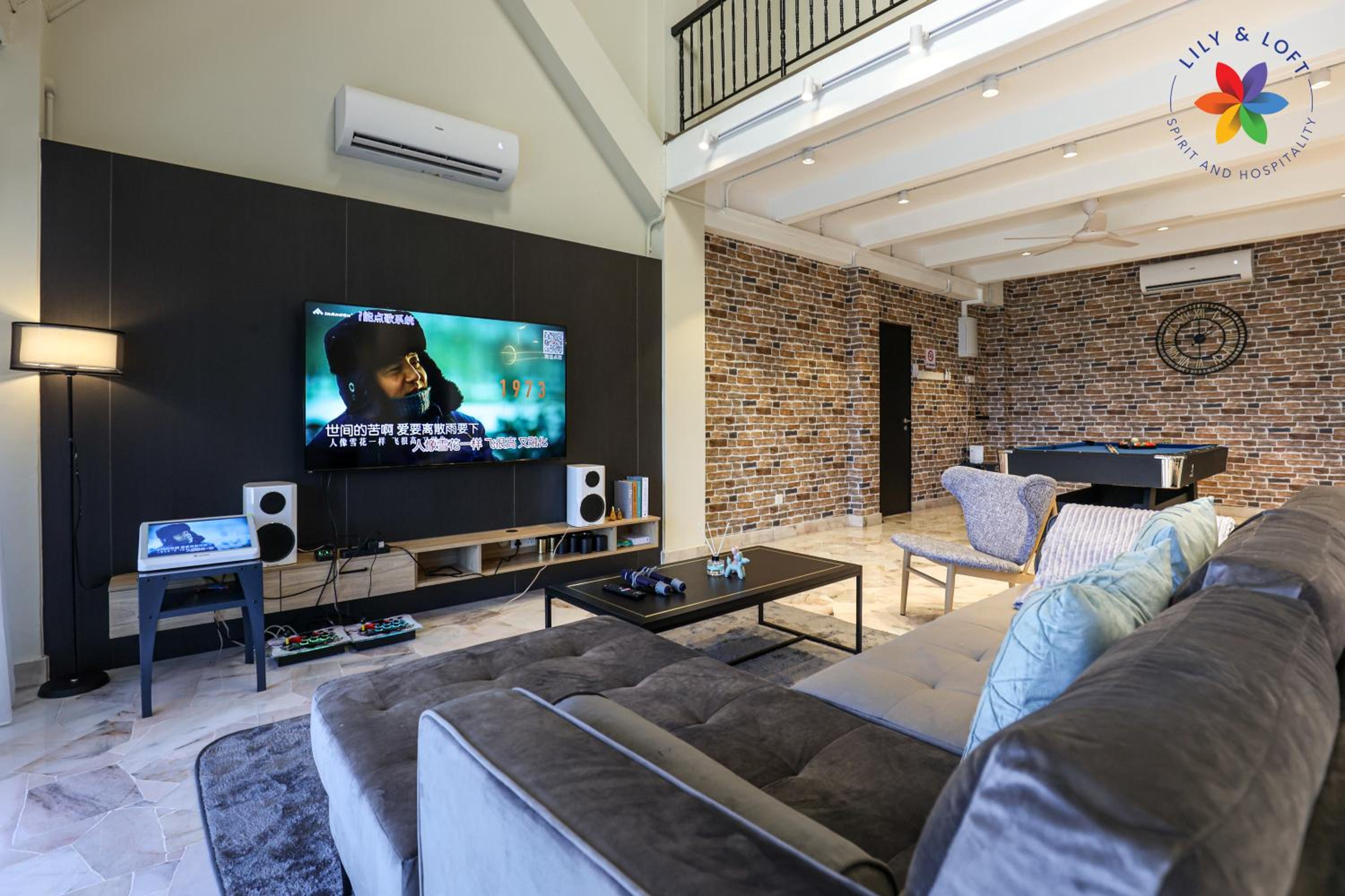 KL Townhouse Villa by LilyandLoft