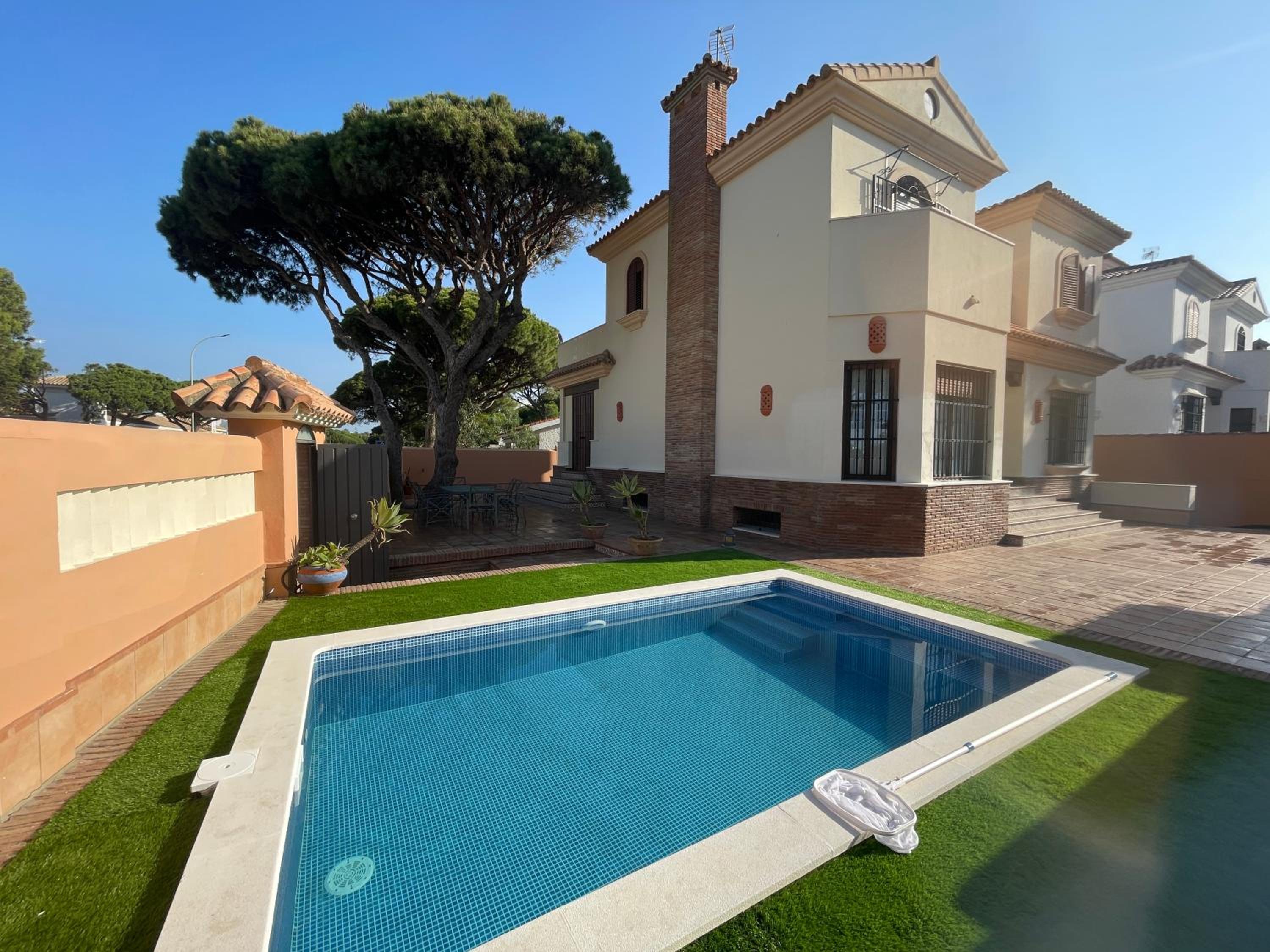 Hotel VILLA en Playa La Barrosa - Image 1