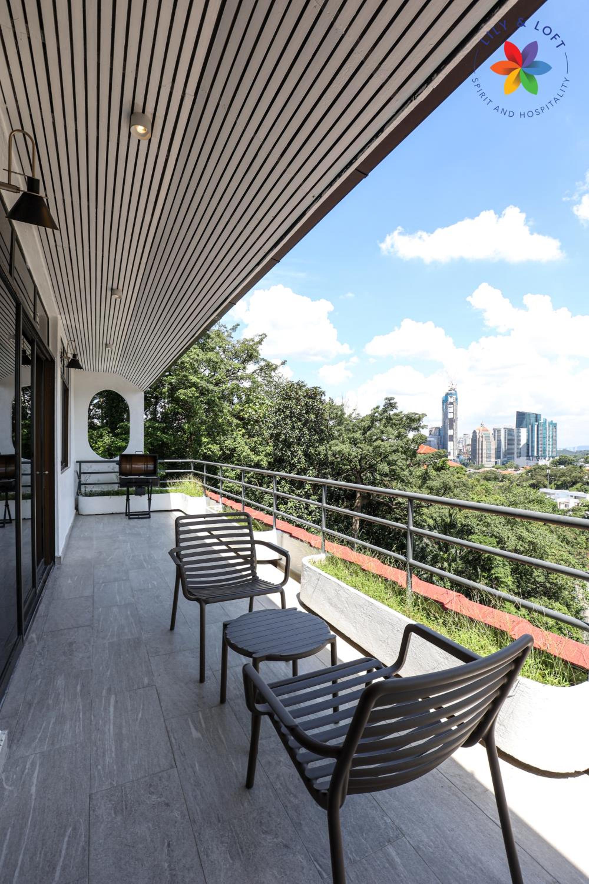 KL Townhouse Villa by LilyandLoft