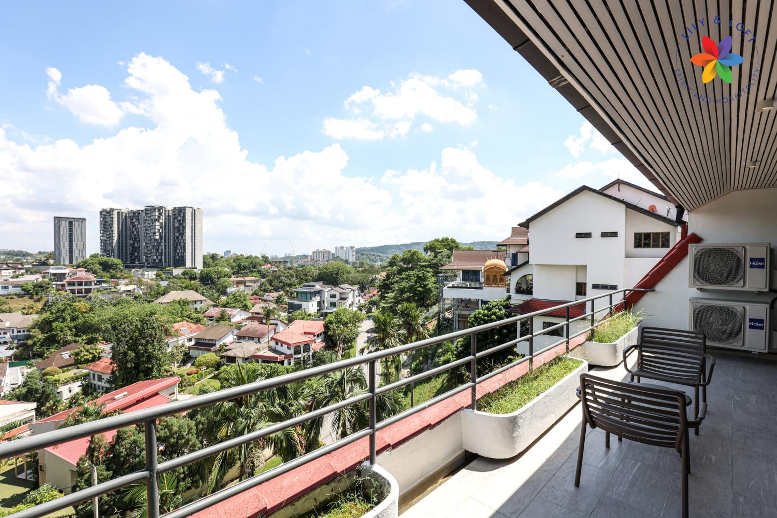 KL Townhouse Villa by LilyandLoft
