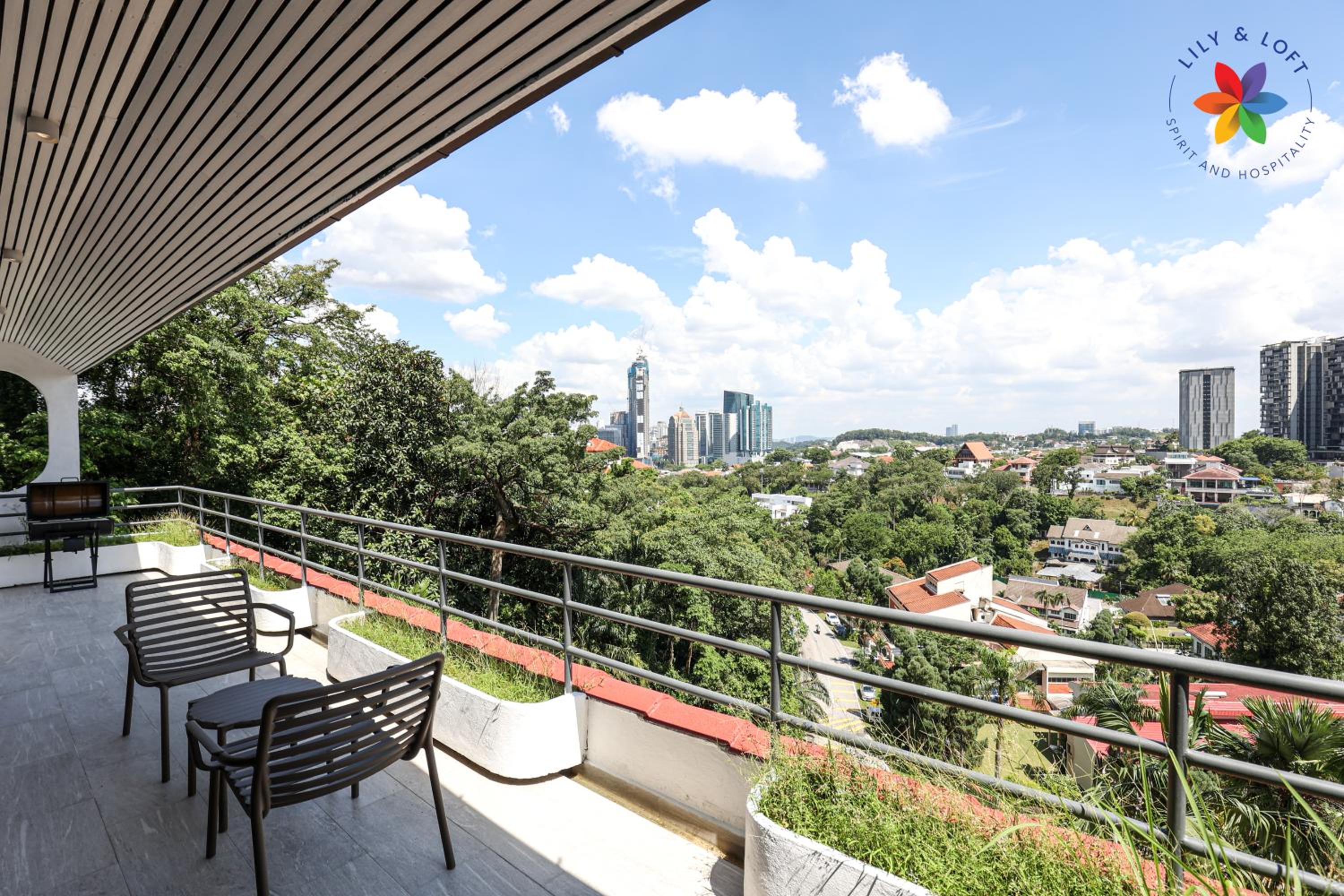 KL Townhouse Villa by LilyandLoft