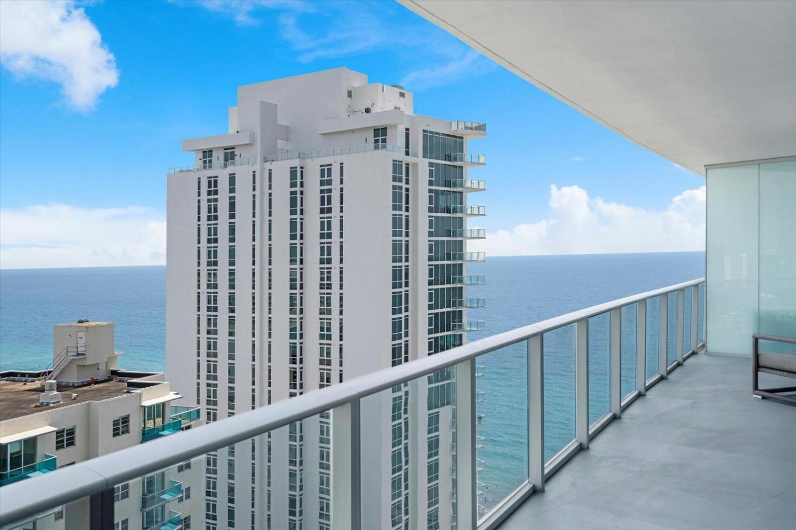 Stay on the beach-16th Floor Views Pool Gym view 3