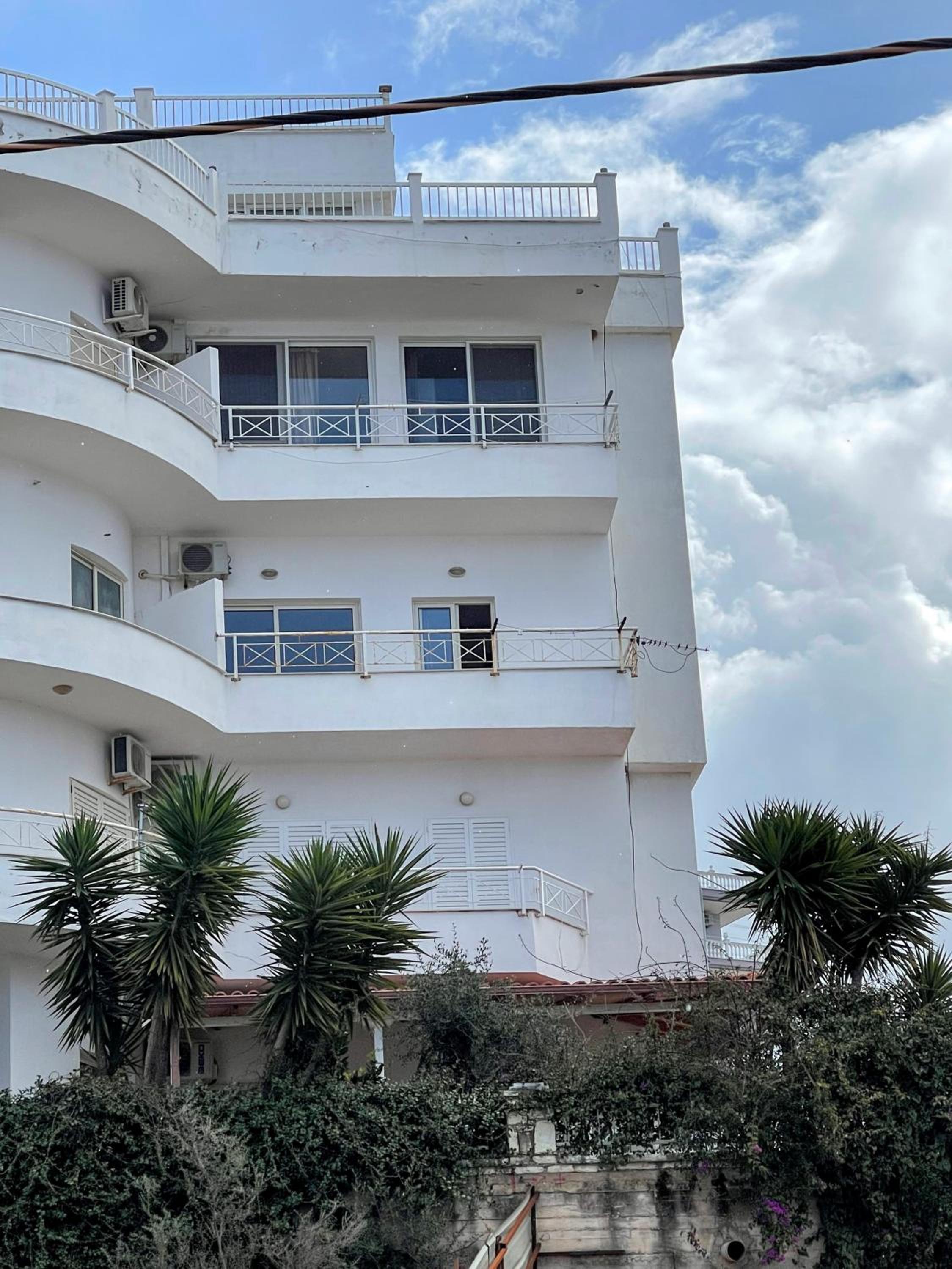 ENTi Apartments - Mango Beach