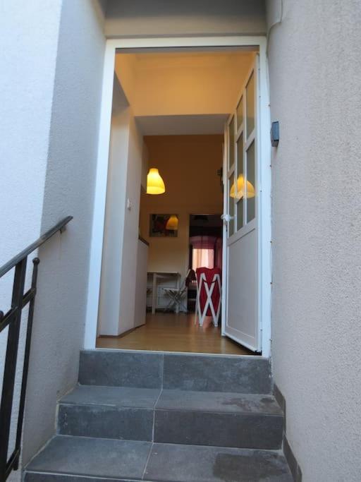 MODERN APARTMENT IN THE HEART OF OLD TOWN view 4