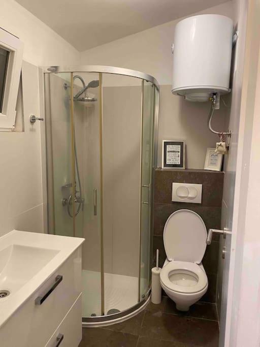 MODERN APARTMENT IN THE HEART OF OLD TOWN view 5