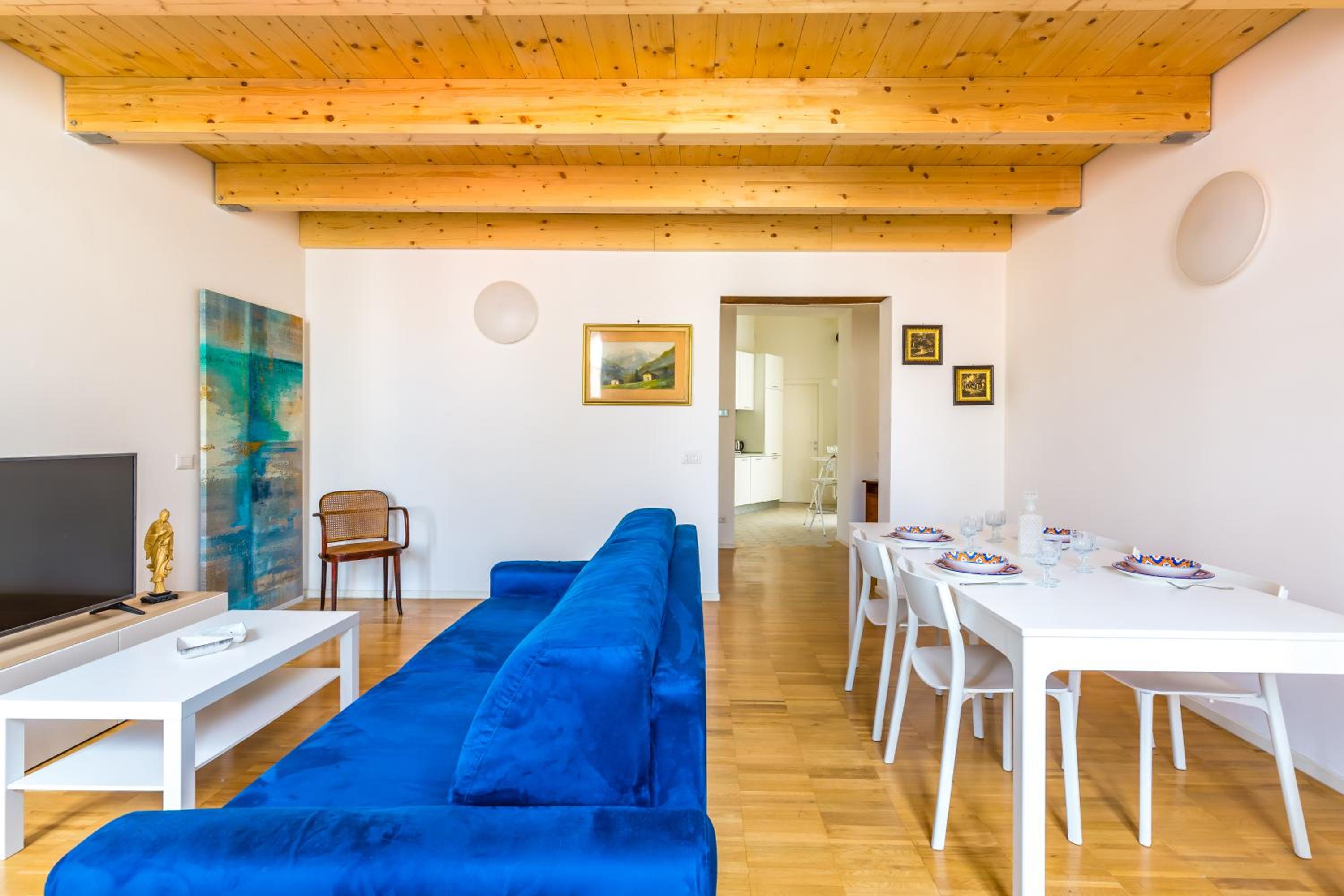 Nova Stylish House in center by Napoliapartments