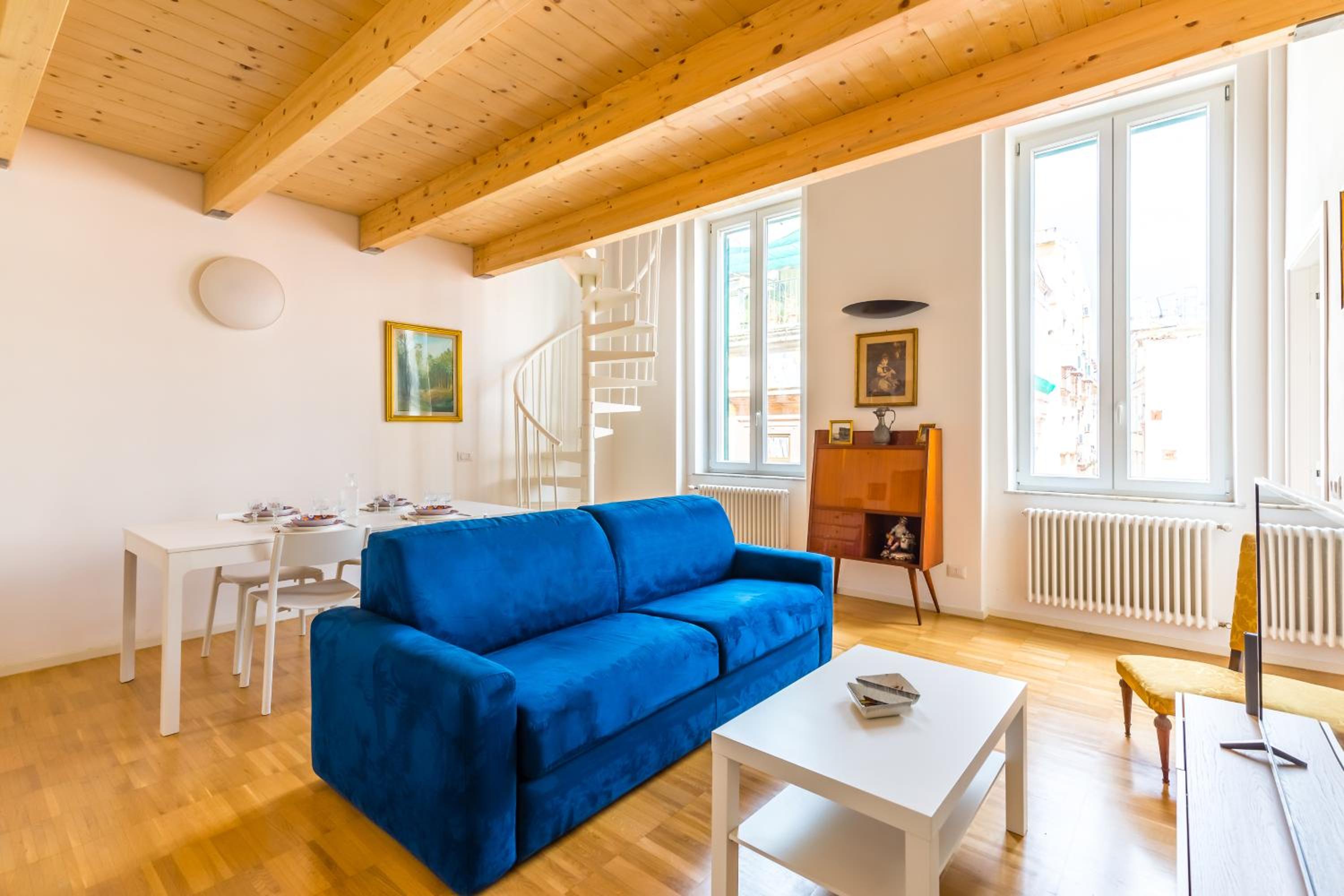 Nova Stylish House in center by Napoliapartments