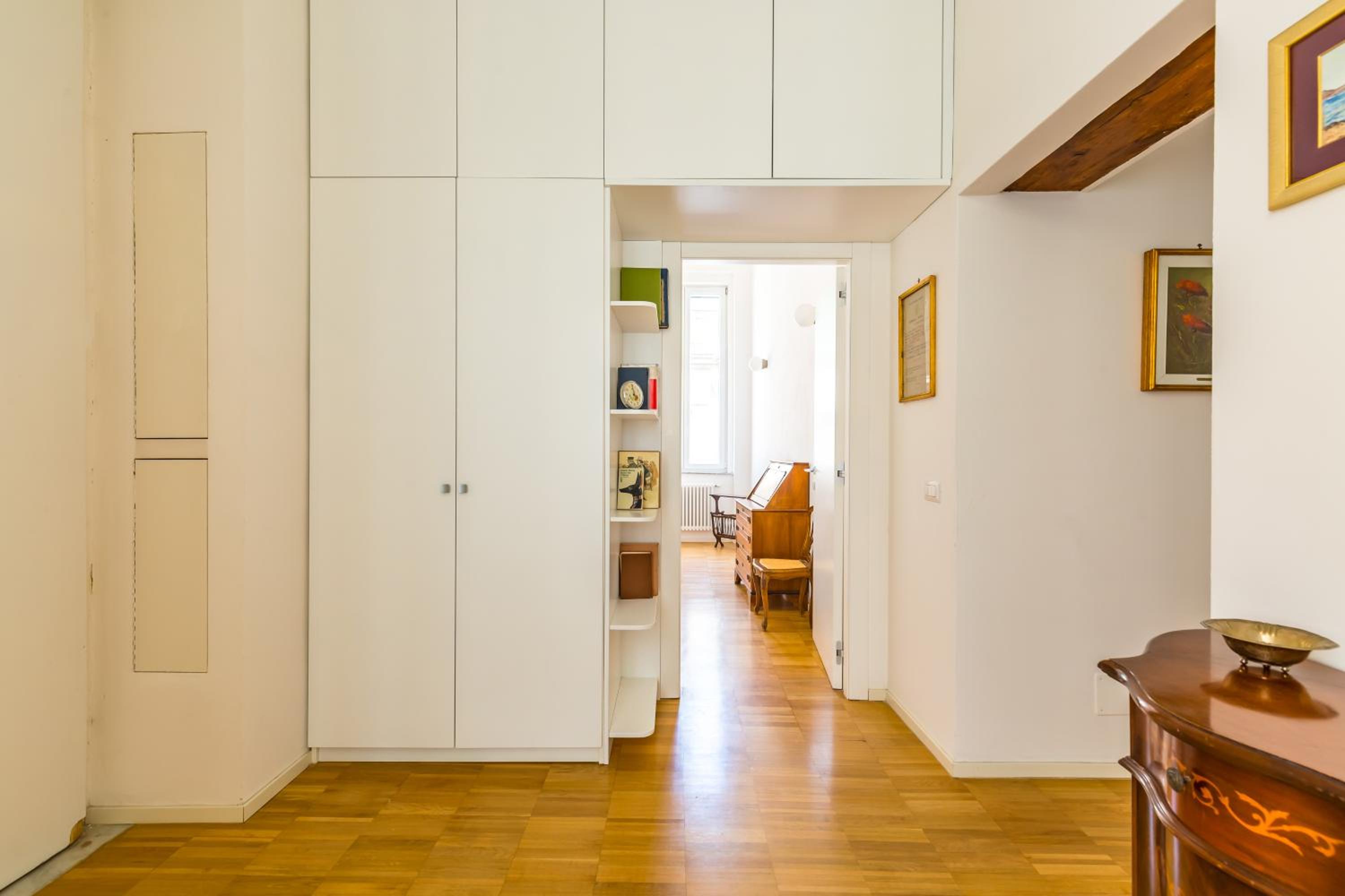 Nova Stylish House in center by Napoliapartments