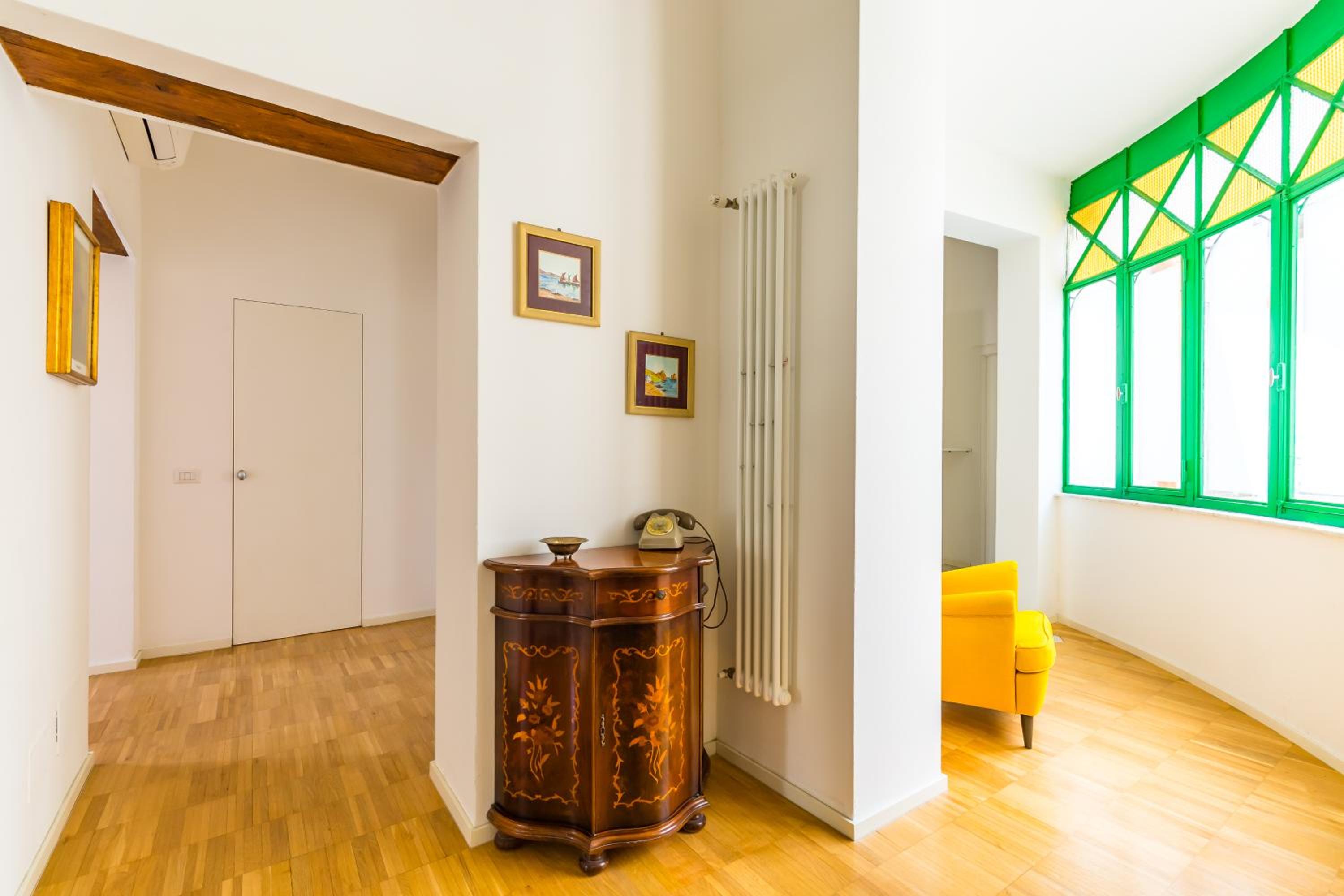 Nova Stylish House in center by Napoliapartments