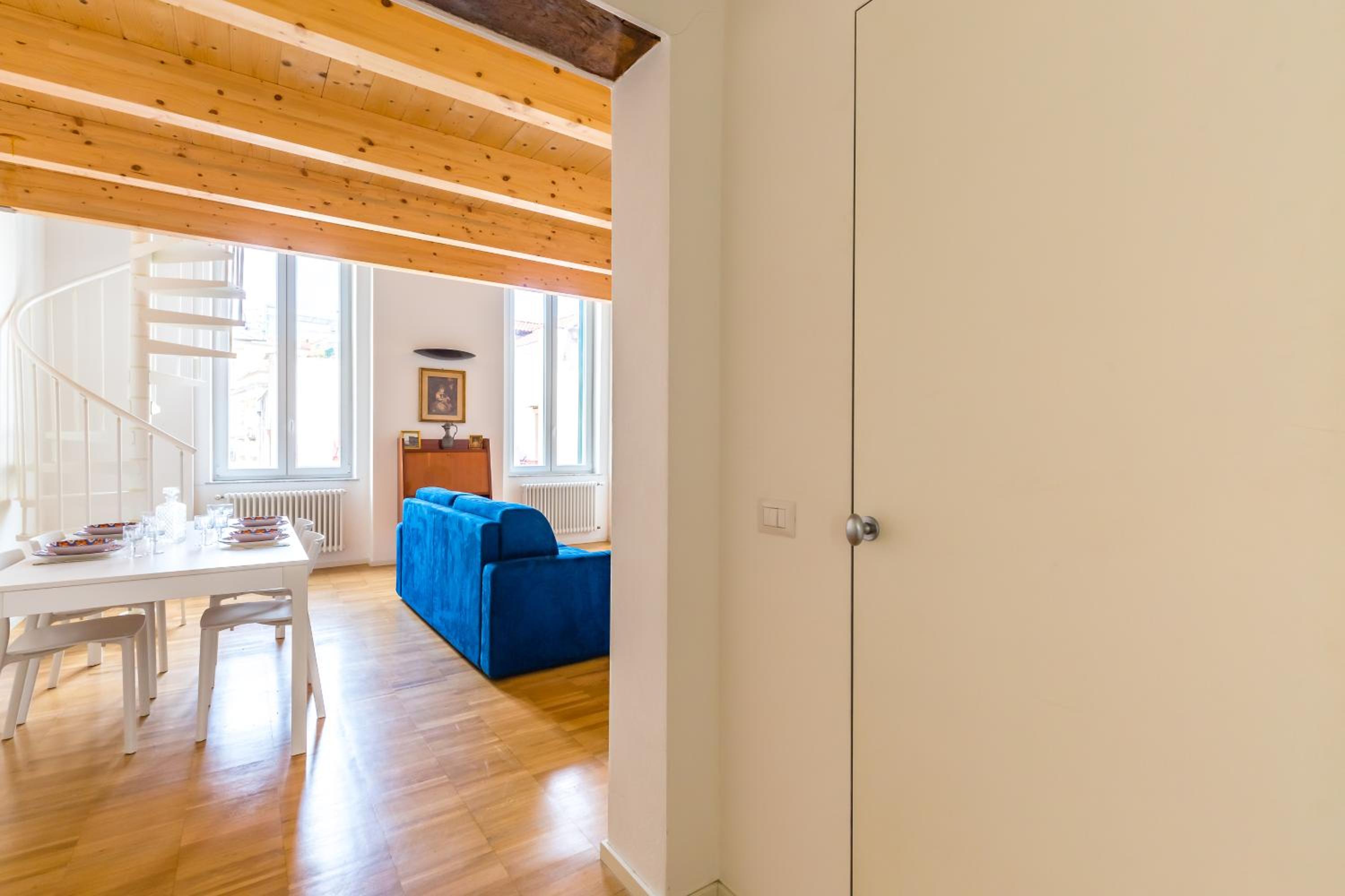 Nova Stylish House in center by Napoliapartments
