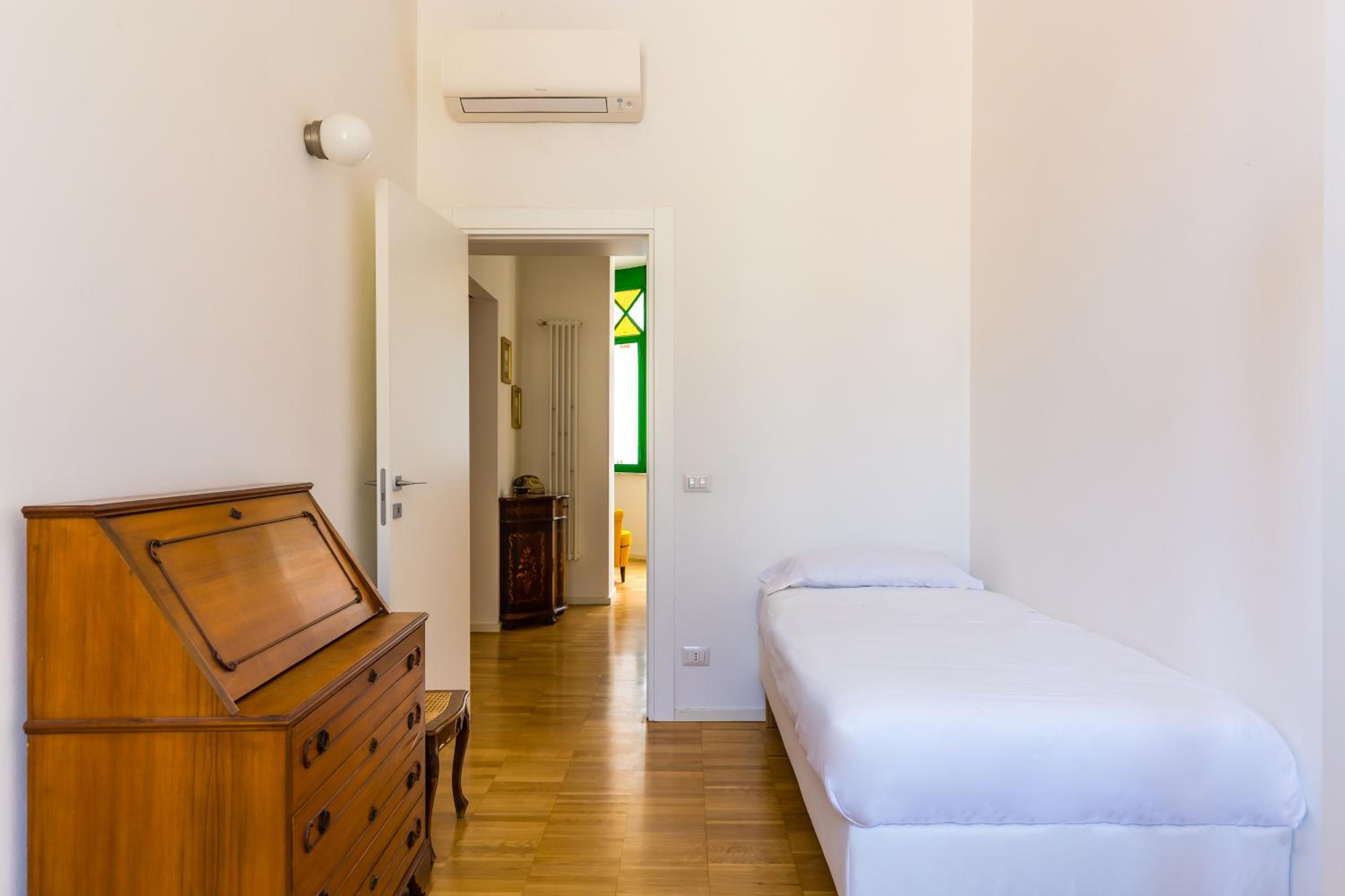 Nova Stylish House in center by Napoliapartments
