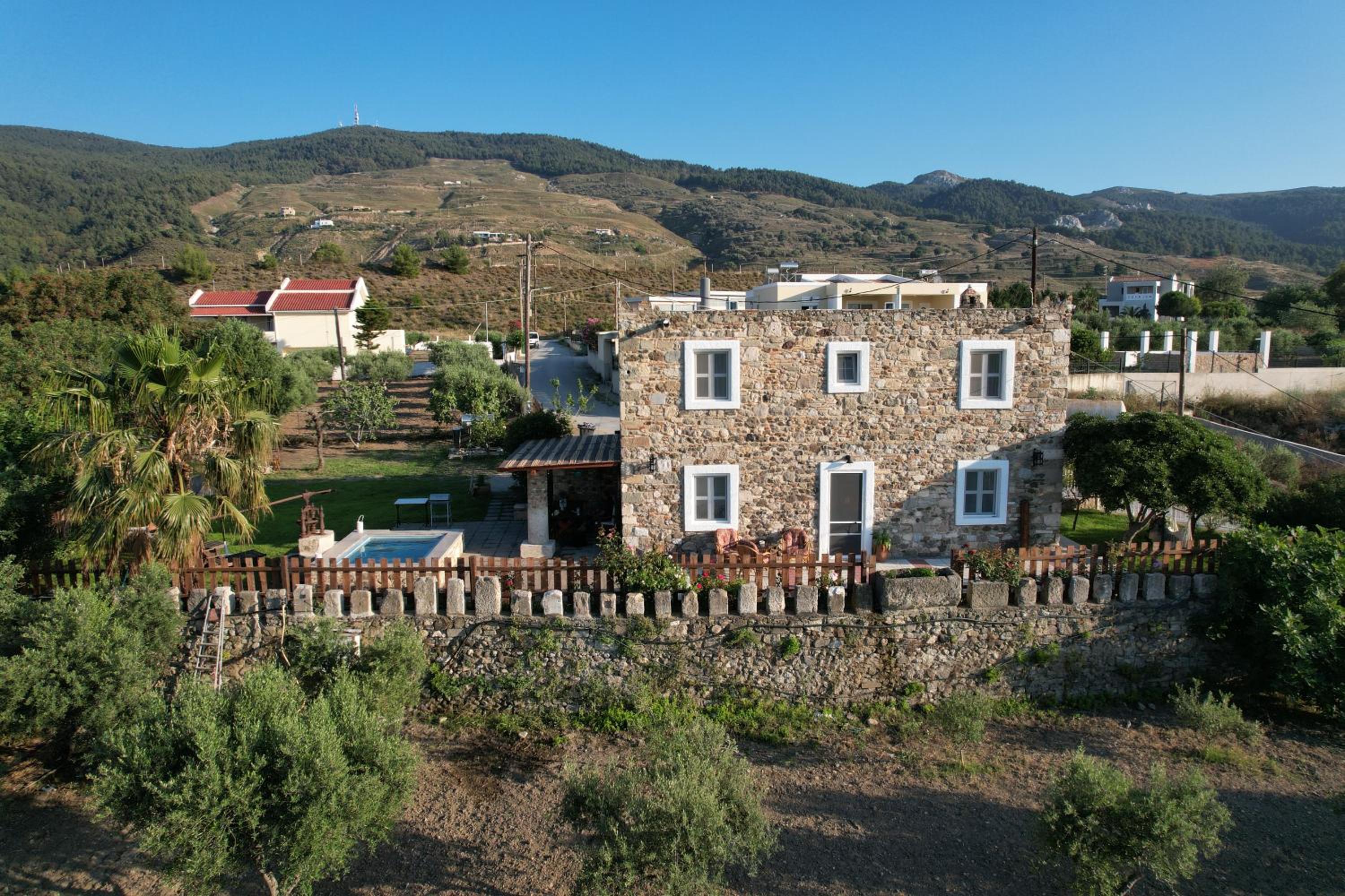 Photo 36