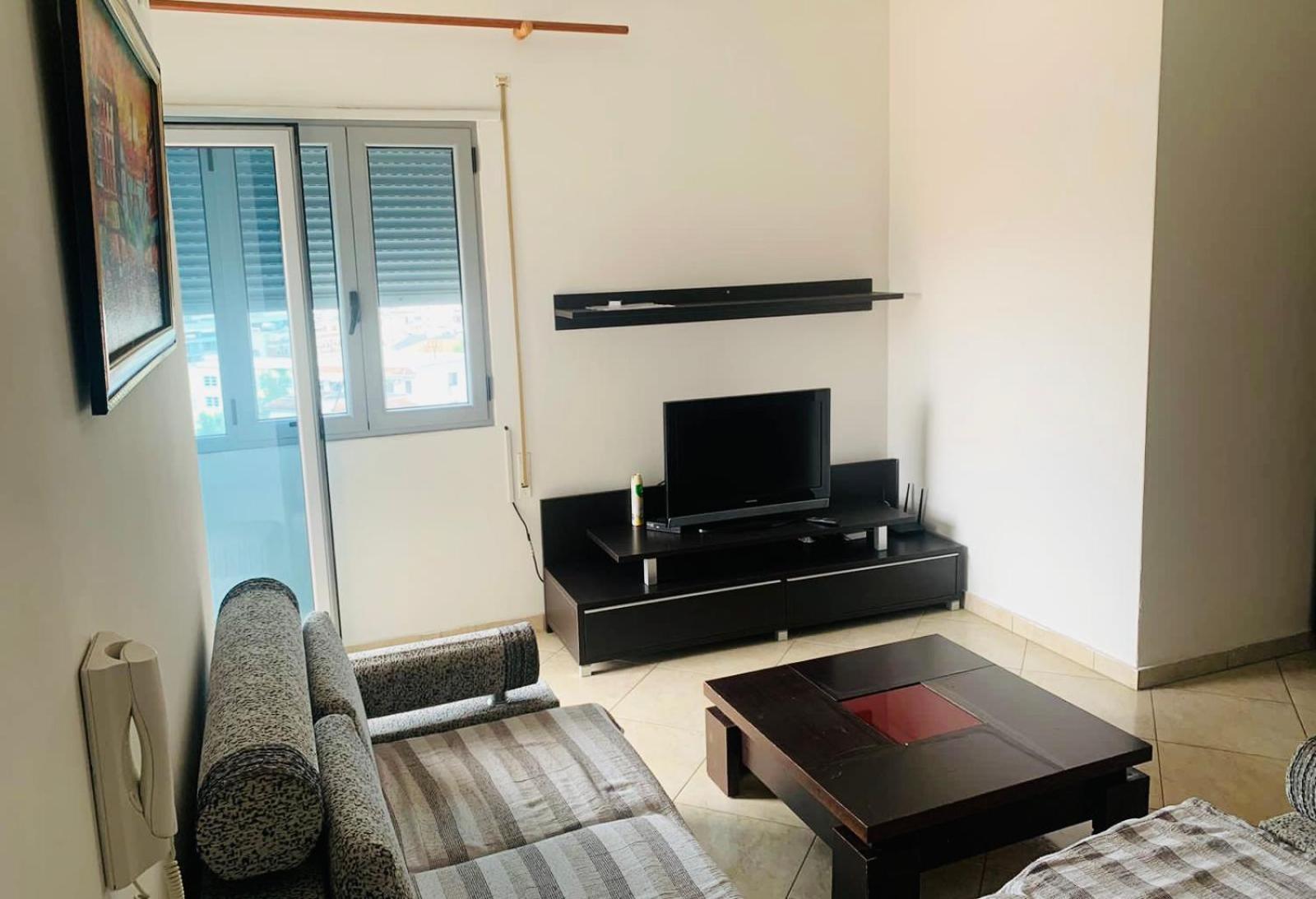 H Apartment Vlorë
