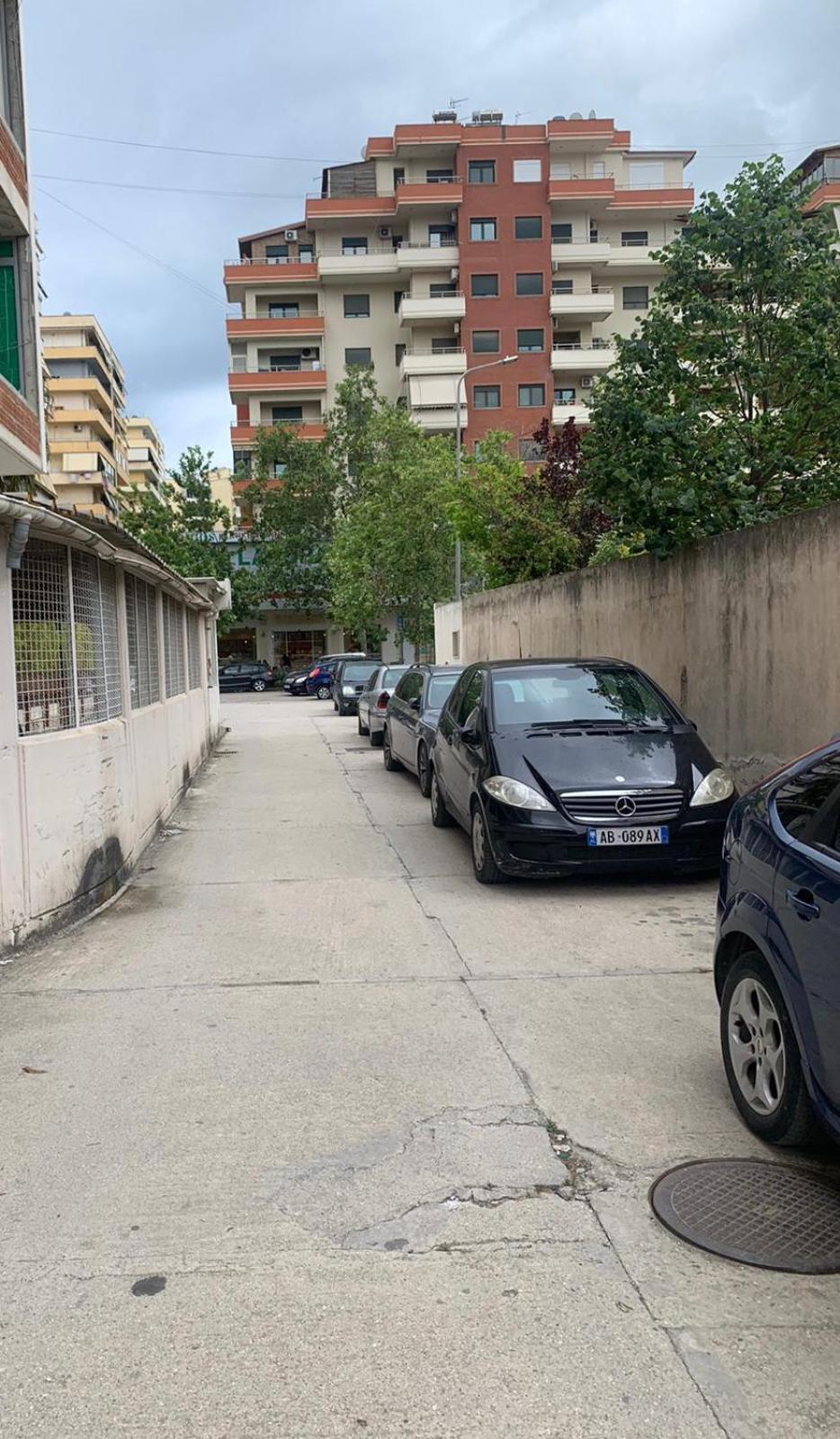 H Apartment Vlorë