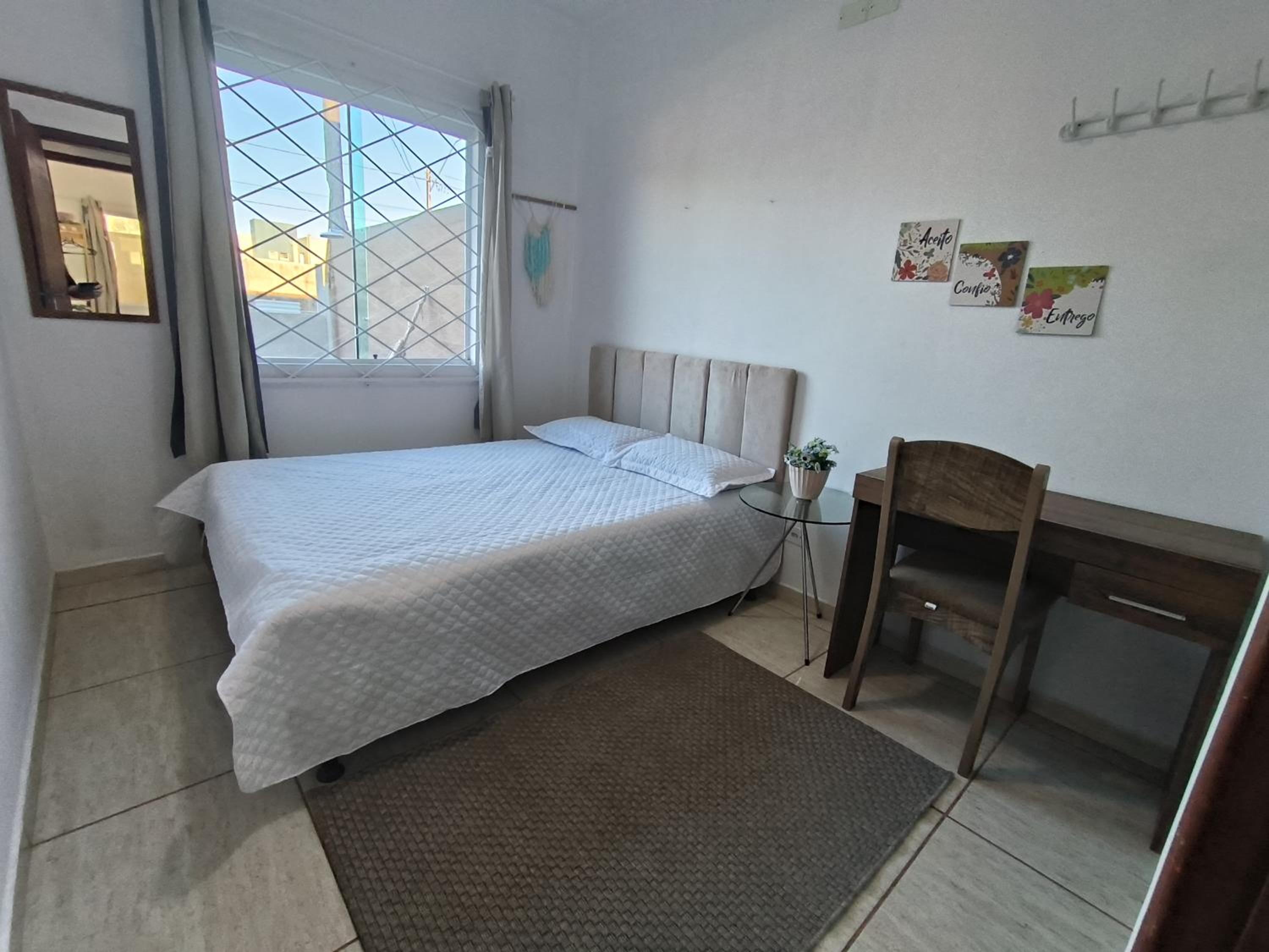 Casa alguns passos do mar com piscina e hidro