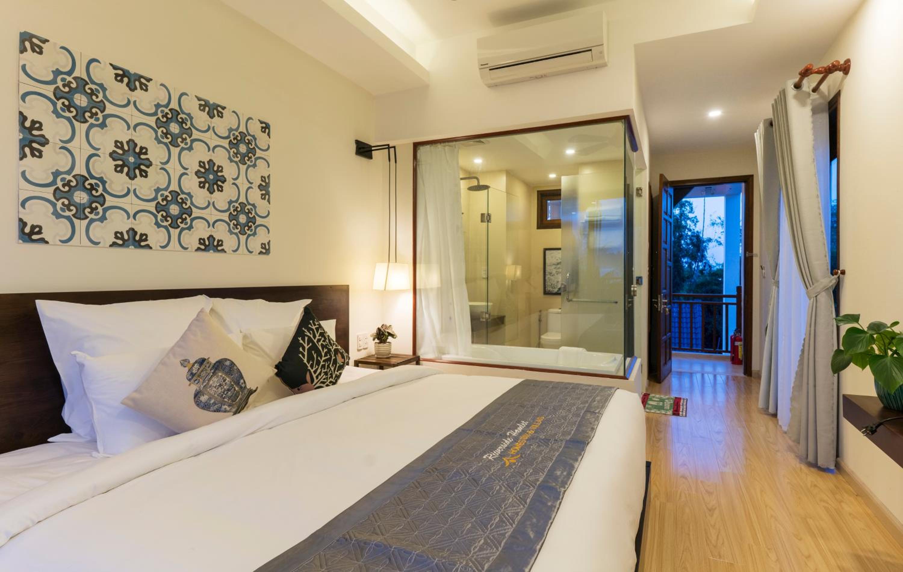 Riverside Hamlet Homestay & Villa