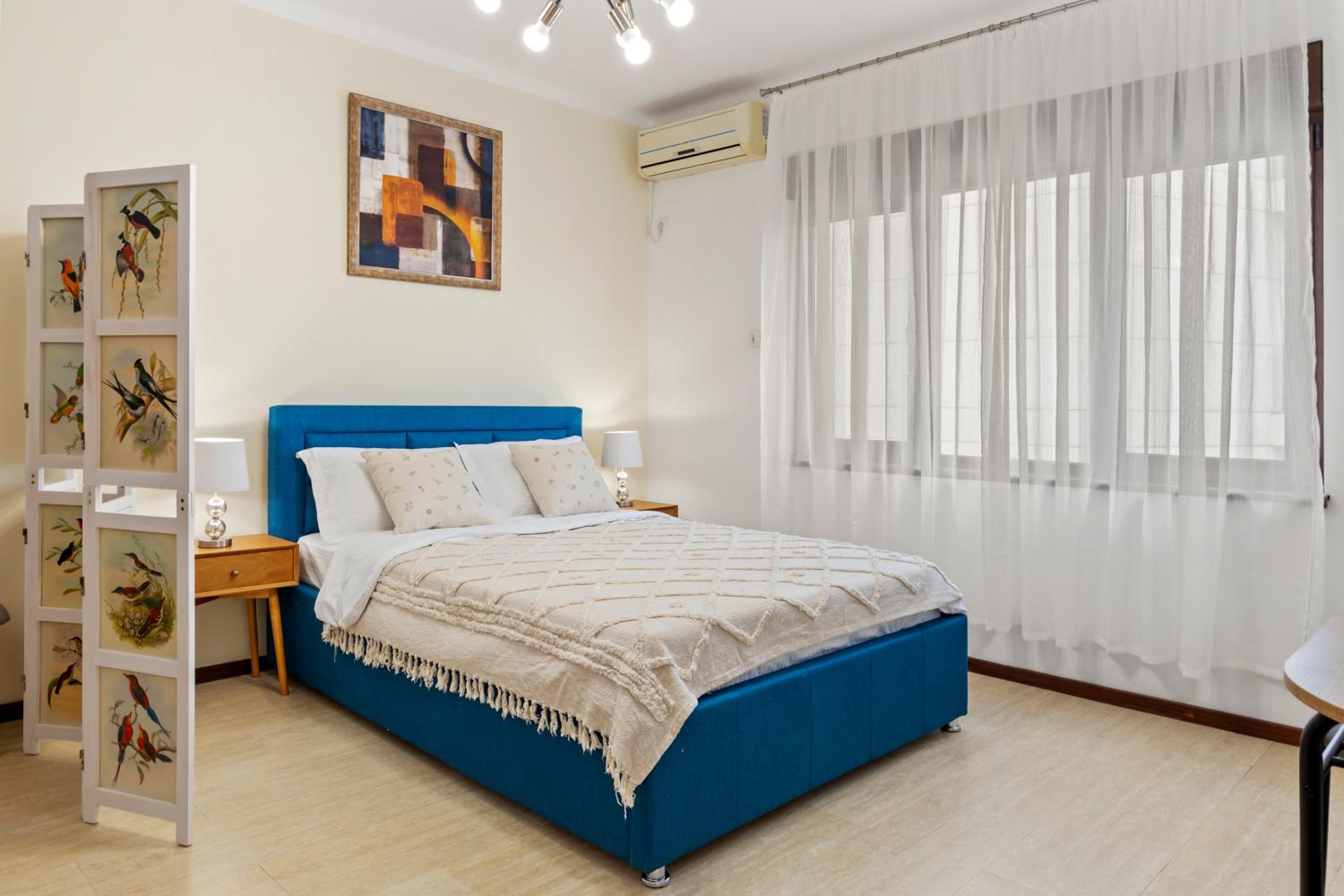 Upscale Studio, Walking Distance from The Old Town view 5