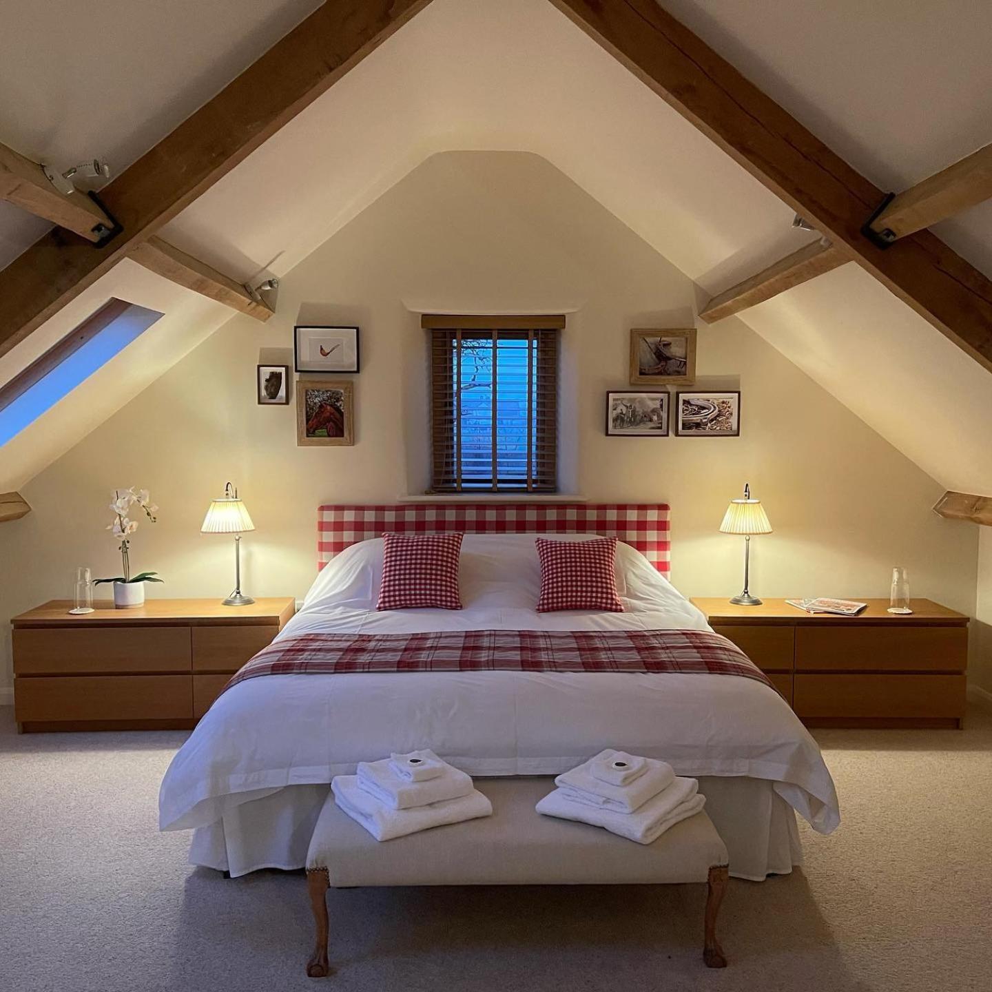 Yew Tree Cottage view 3