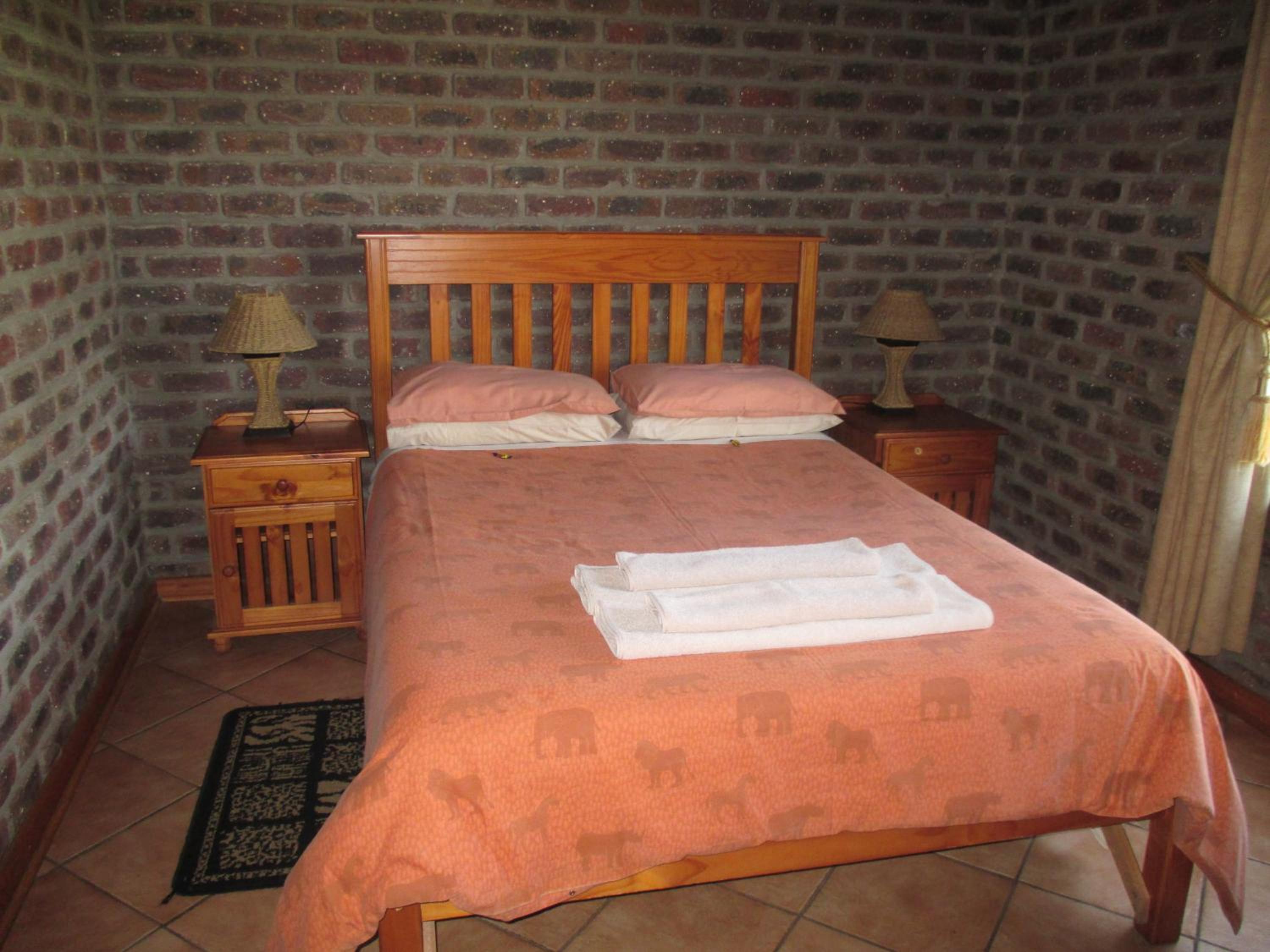 Thaba Tsweni Lodge & Safaris