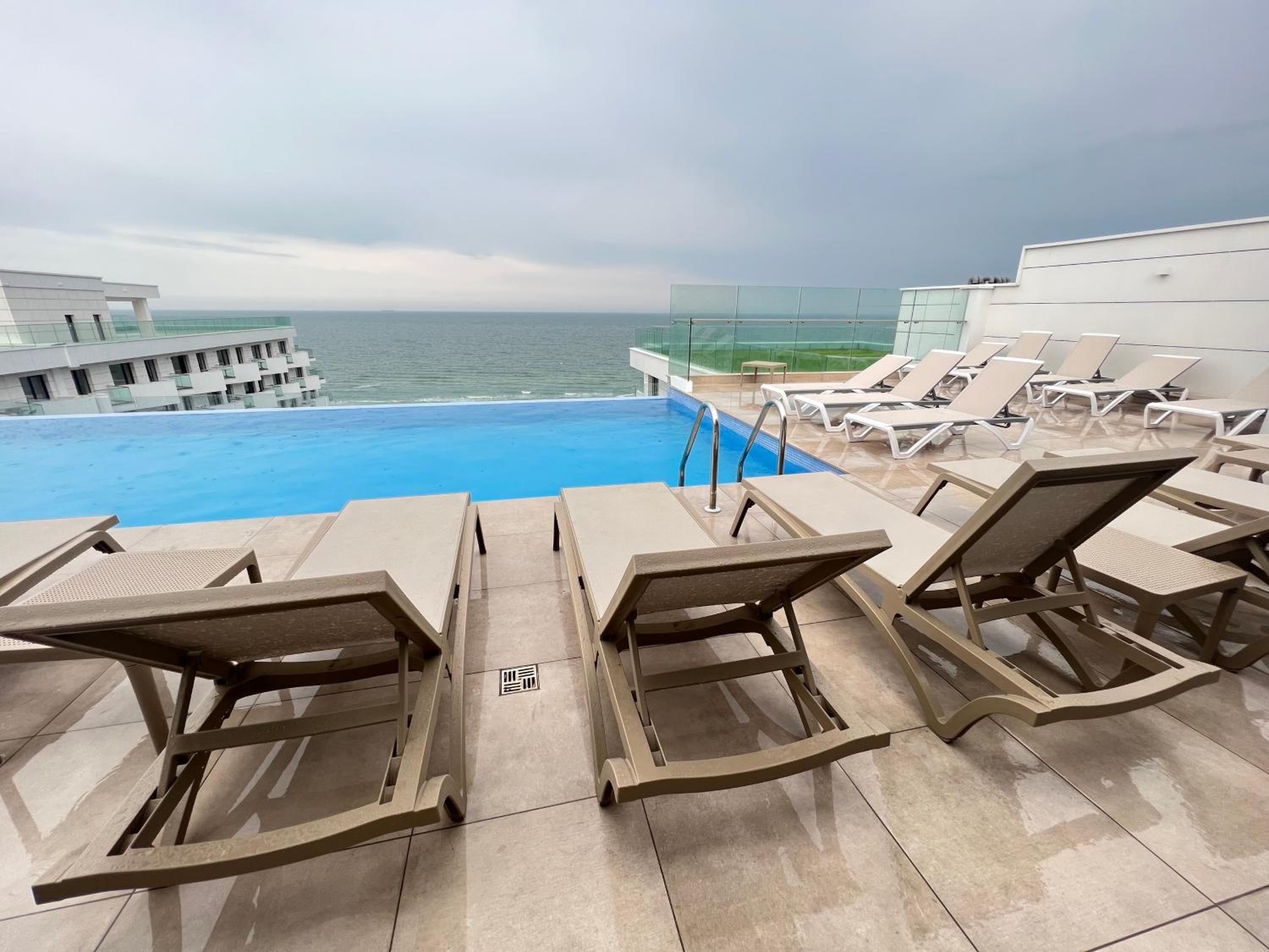 AtmoSphere Apartment by Infinity Resort & Spa