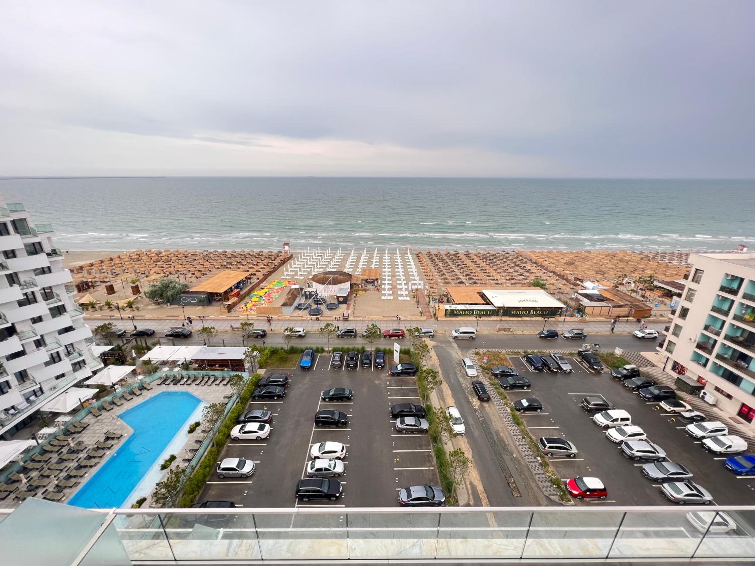 AtmoSphere Apartment by Infinity Resort & Spa